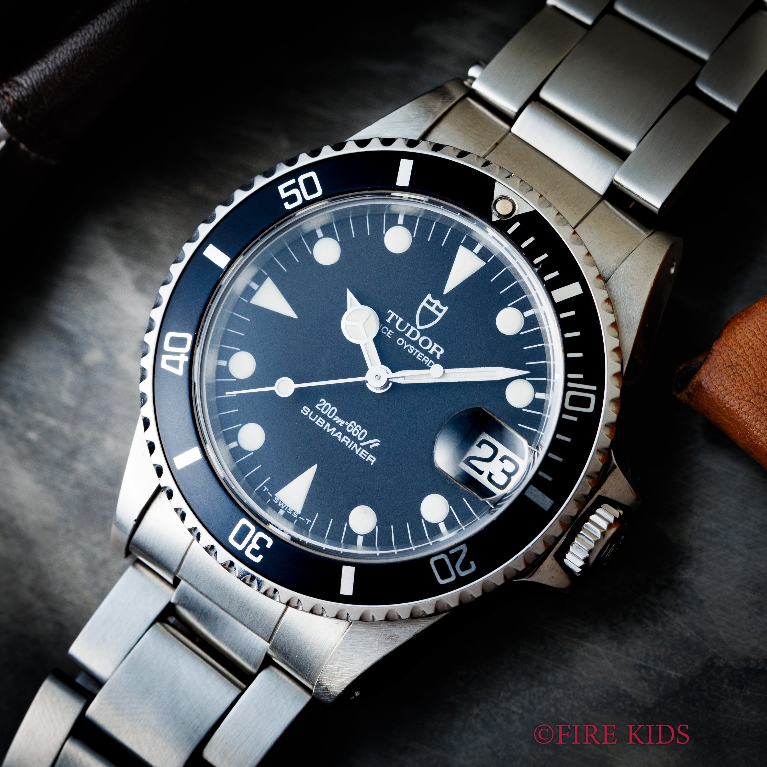 チューダー 36㎜ミッドサイズ サブマリーナー 自動巻き Ref.75090 1992年製 王冠リューズ 3連オイスターブレス