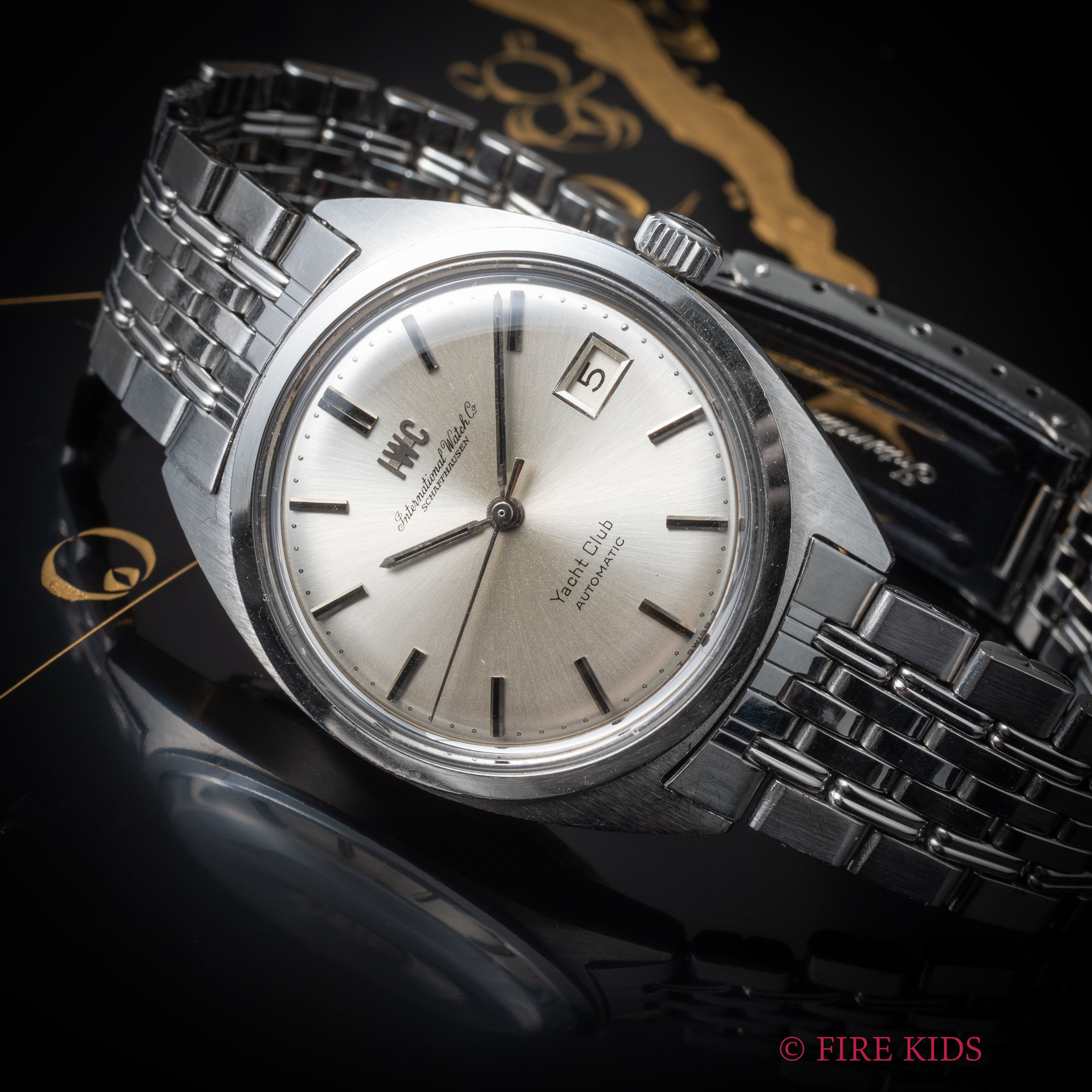 IWC ヨットクラブ Ref.811AD 1970年製 ペラトン式自動巻き Cal.8541B 純正ゲイフレアーブレス付き