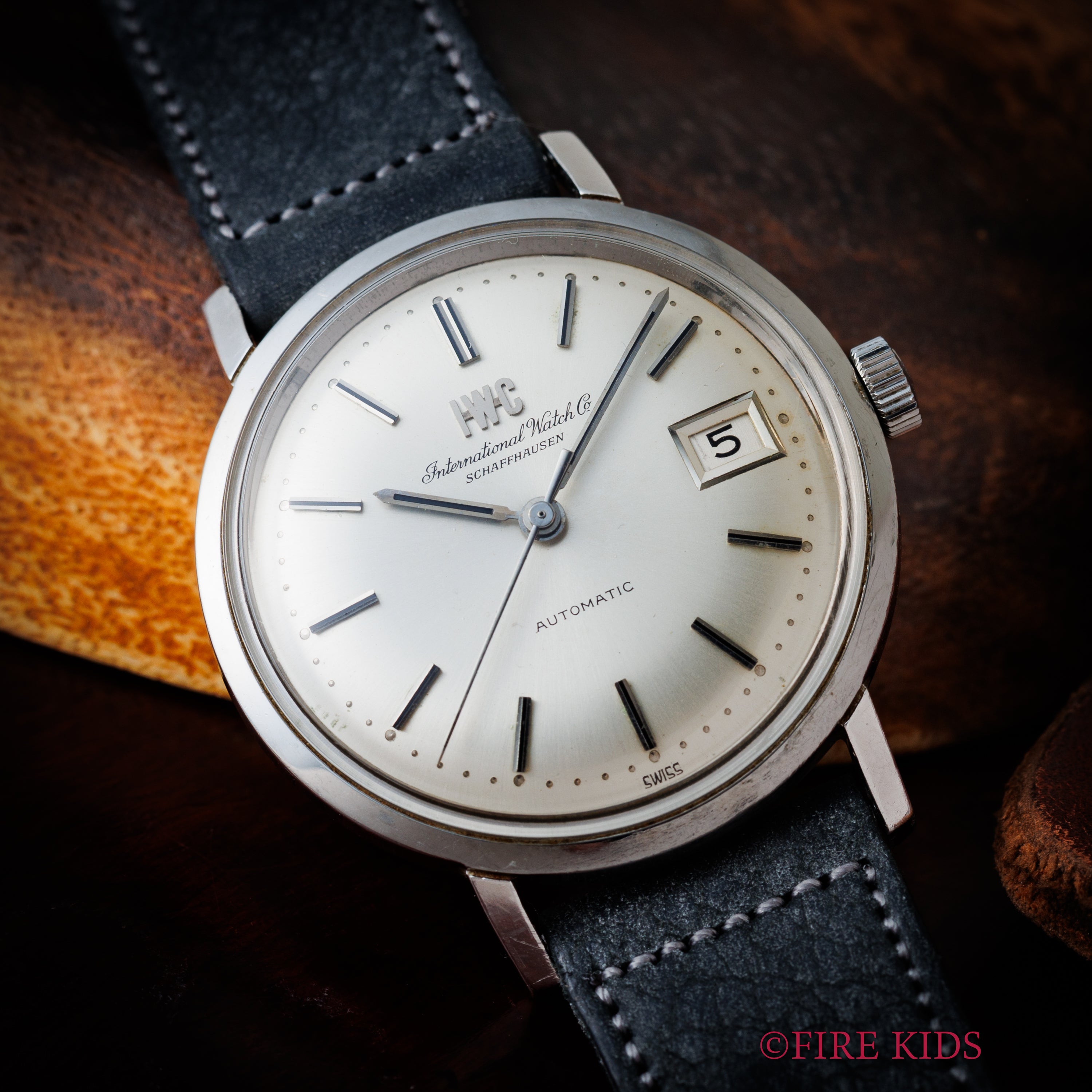 IWC ラウンドケース 1972年製 ペラトン式自動巻き Ref.R818AD Cal.8541B 箱付き