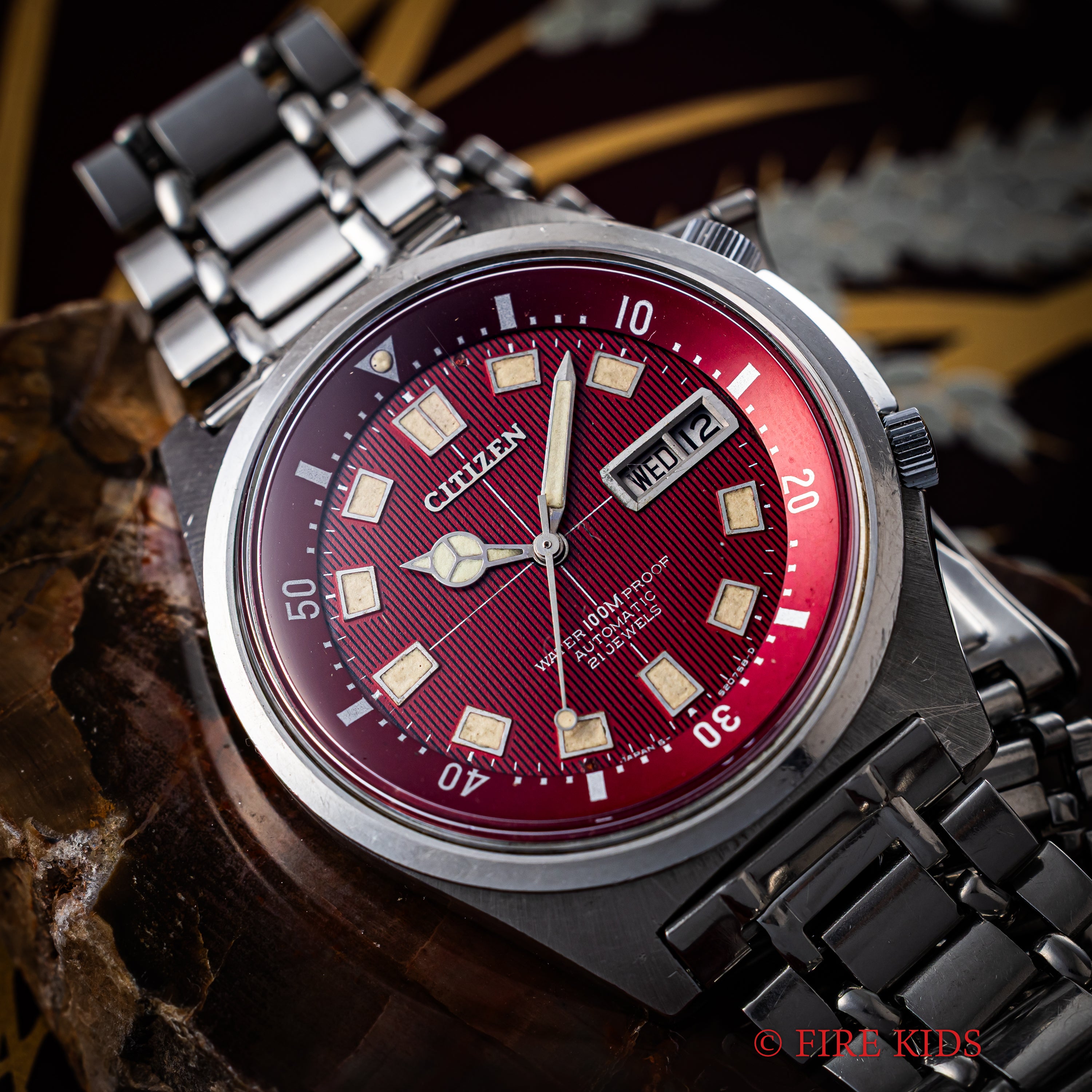 シチズン セブンスター レッドダイヤル 1969年製 ダイバーズウオッチ デイデイト 純正ブレス