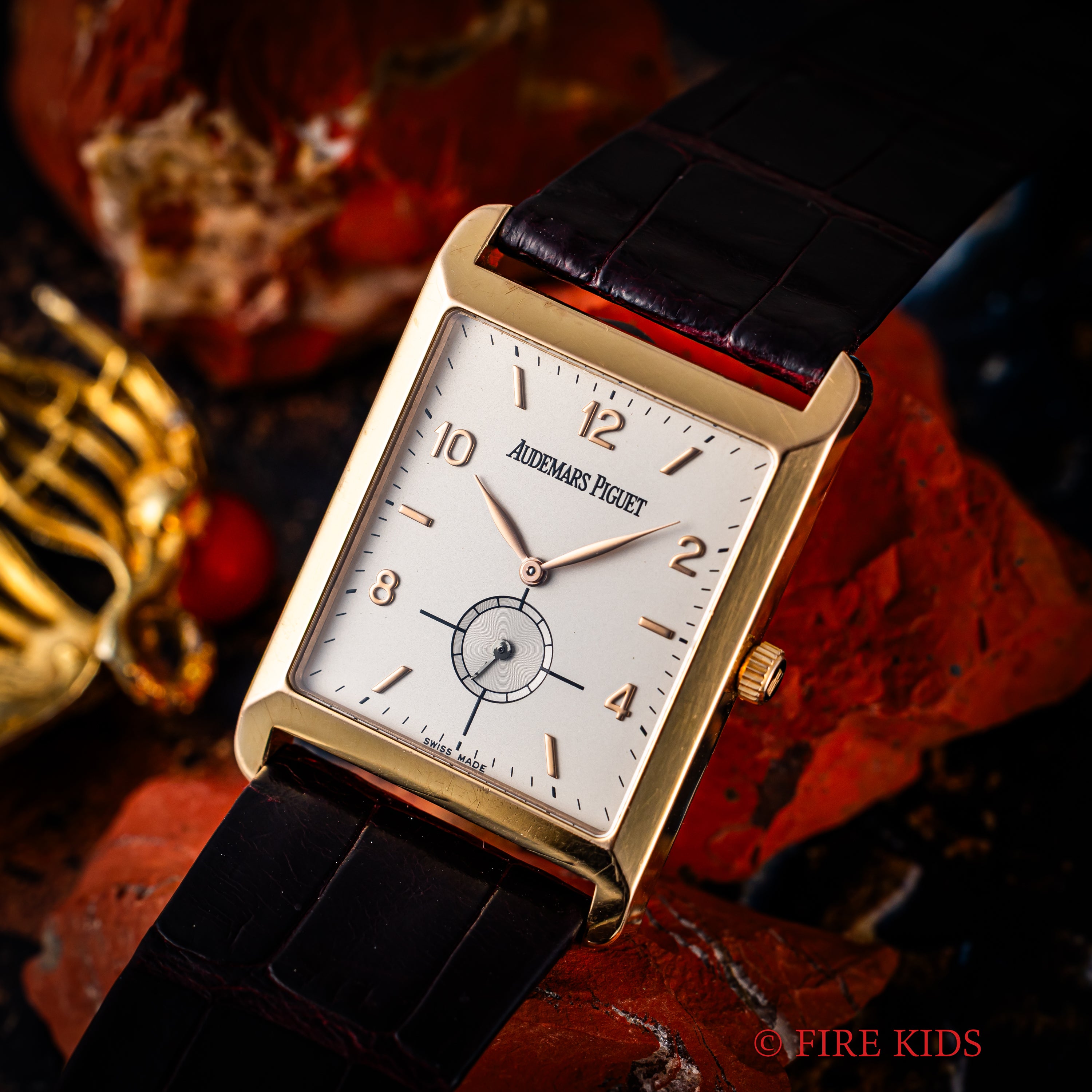 オーデマピゲ スクエア 18金無垢ケース 50本限定 Ref.OR4918/002 純正クロコ革ベルト 純正18金無垢尾錠付