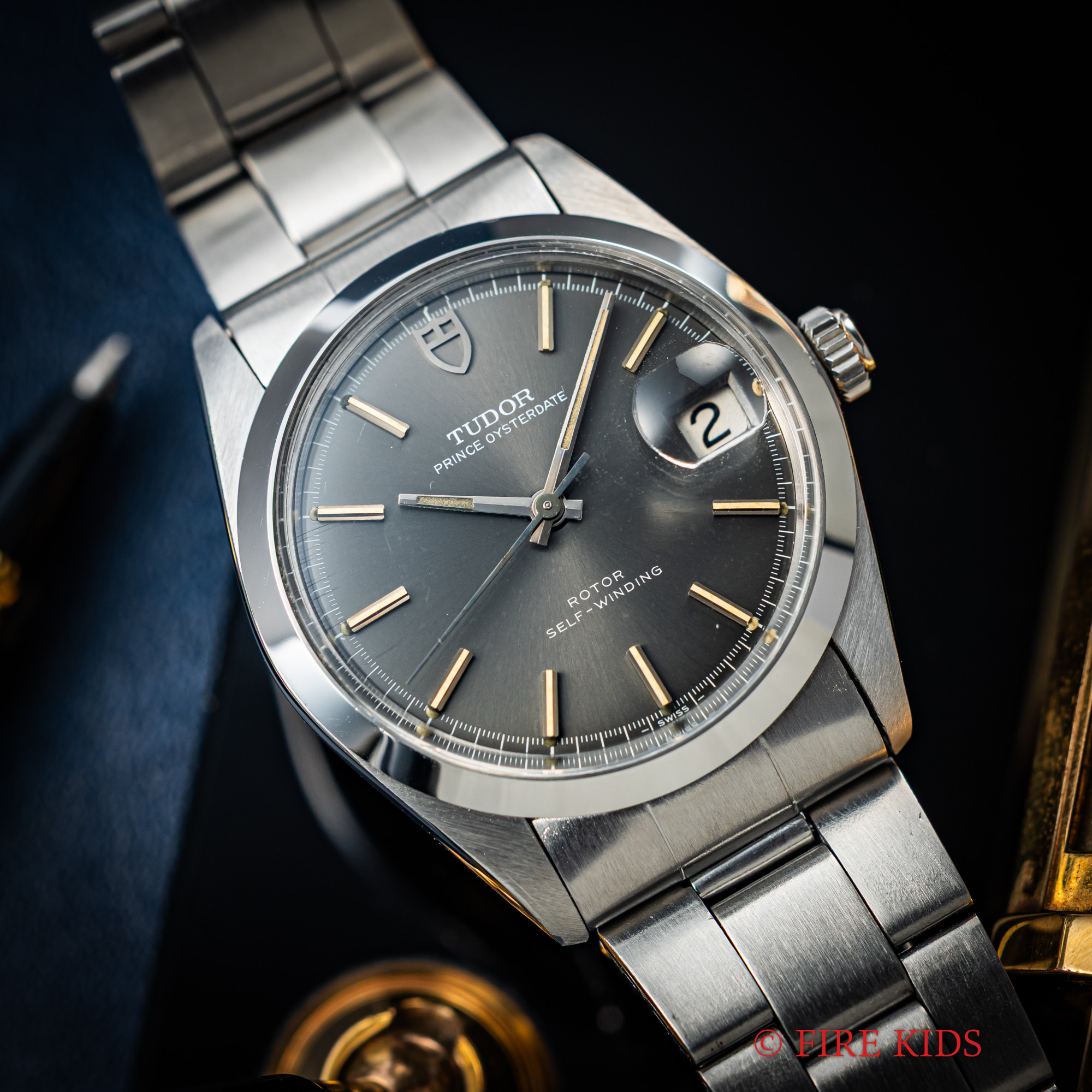 チューダー プリンスオイスターデイト 1969年製 グレーダイヤル Ref.9050/0 自動巻 ロレックスブレス