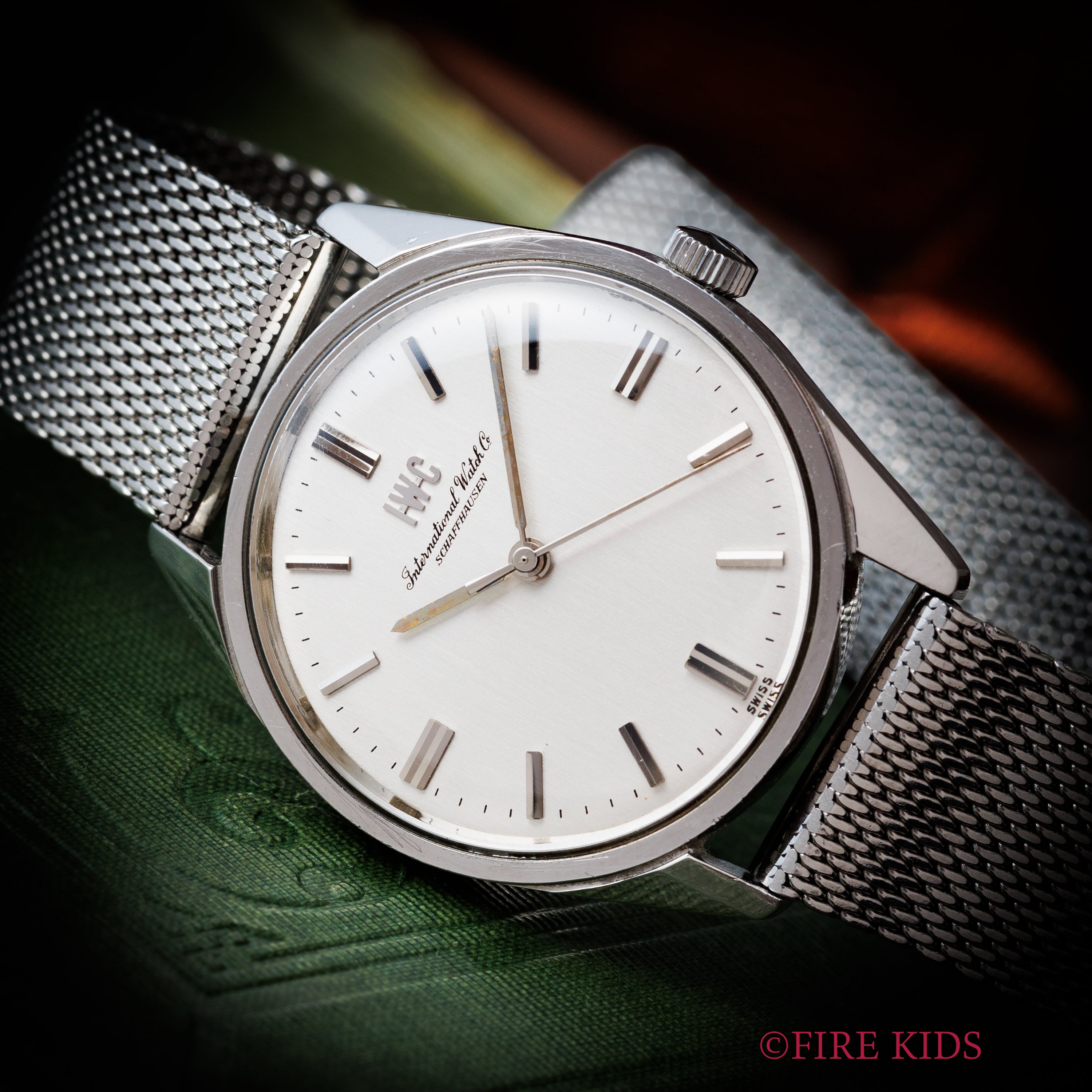 IWC ラウンド 1970年製（昭和45年製） Cal.89 手巻き オールドインター R810 純正メッシュブレス付