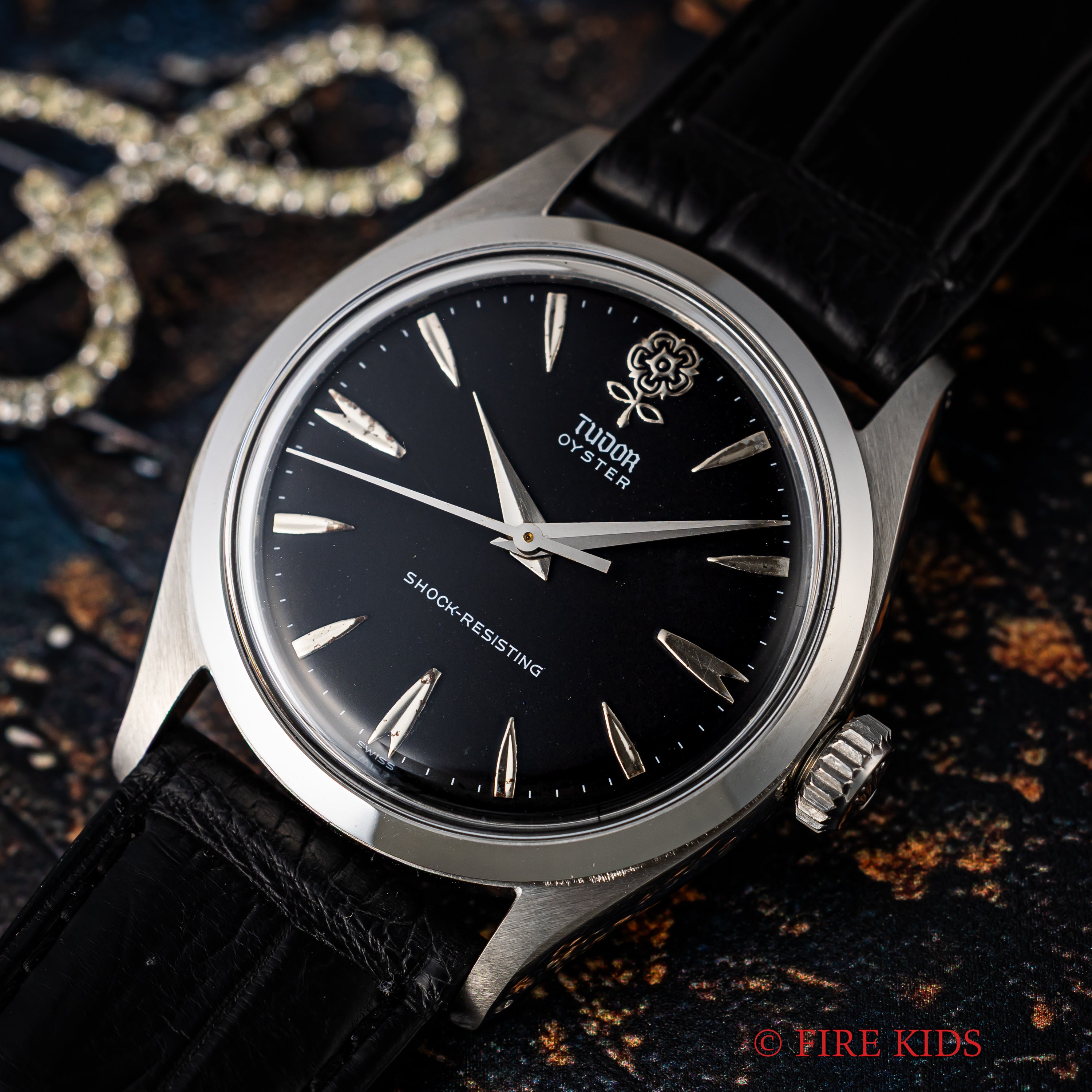 チューダー デカバラ 1960年製（昭和35年製） Ref.7934 手巻き リダンブラックダイヤル 王冠リューズ