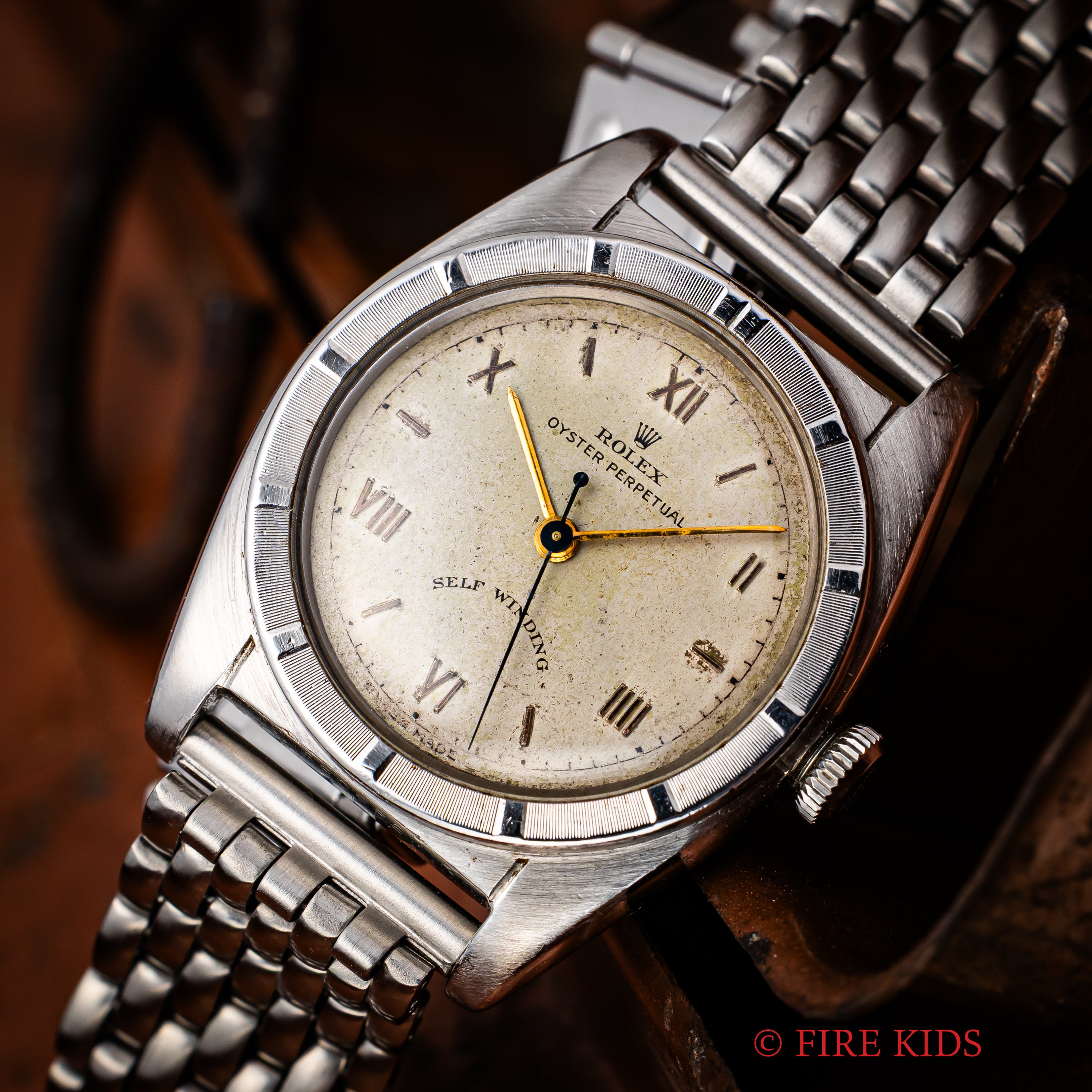 ロレックス バブルバック 1949年製 Ref.6015 自動巻 エンジンターンドベゼル 飛びローマンダイヤル 社外ライスブレス