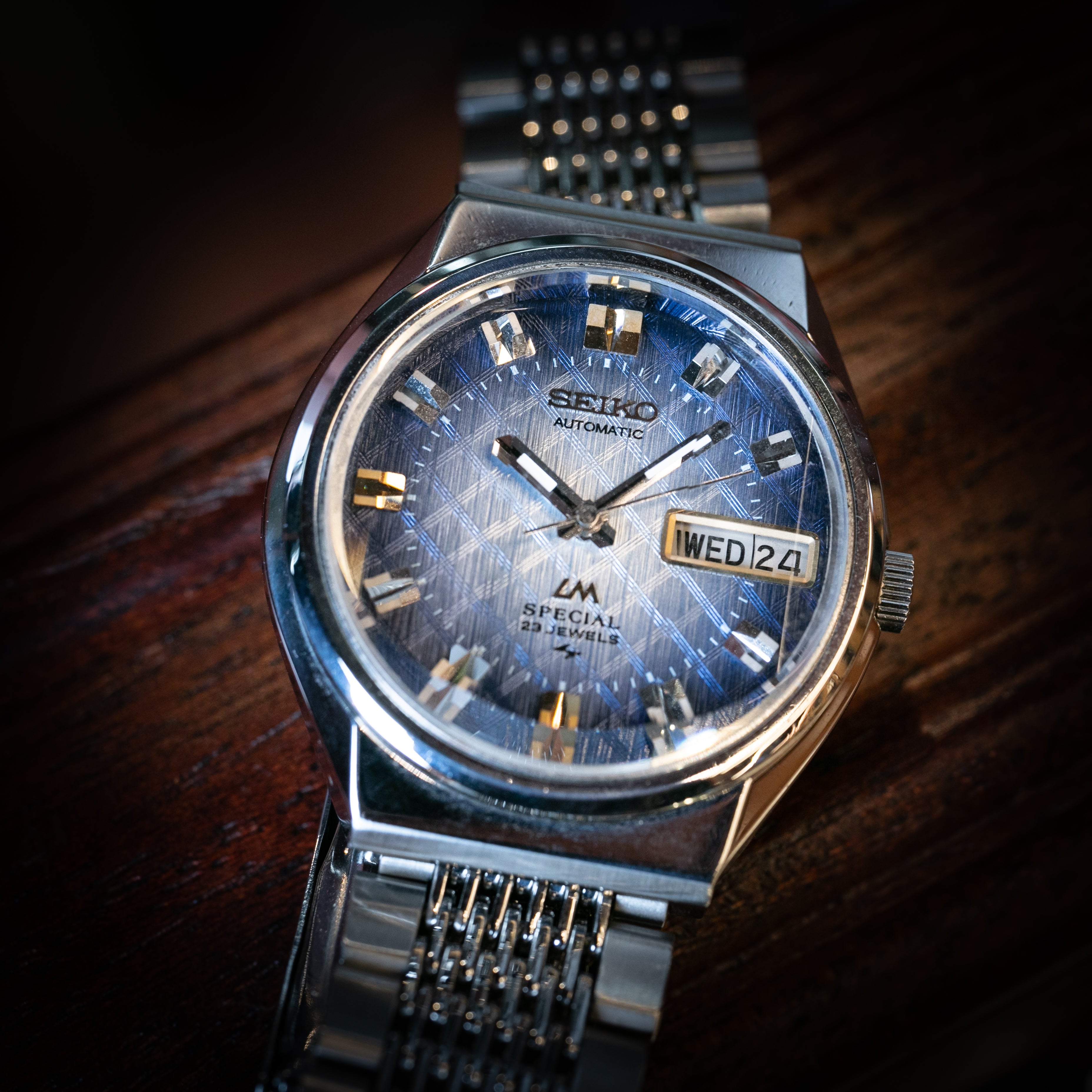 セイコー LM スペシャル 1974年製 カットガラス オートマチック リネンブルーグラデーションダイヤル デイデイト