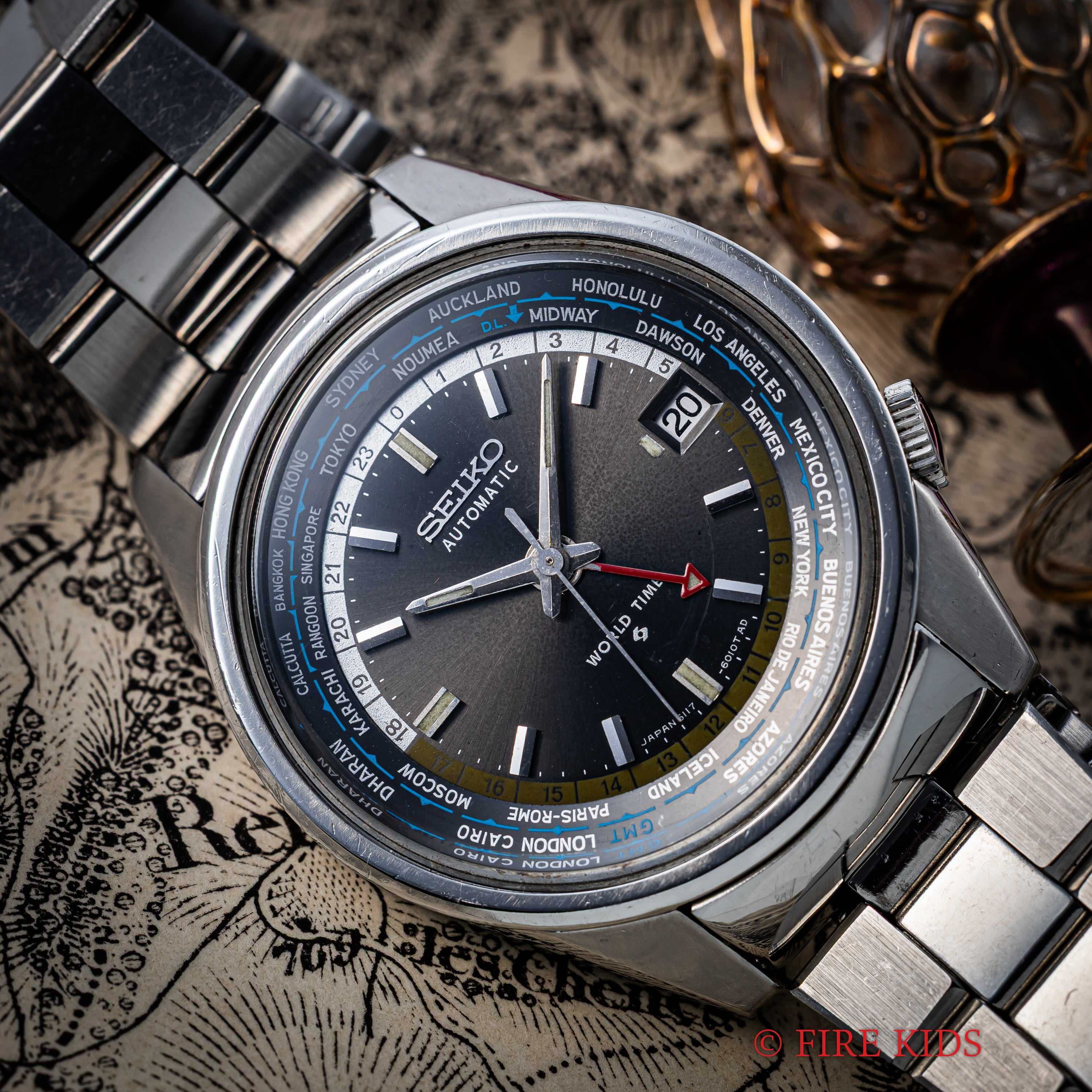 セイコー ワールドタイム セカンドモデル 1969年製 Ref.6117-6010 黒文字盤 純正ステンレスブレス