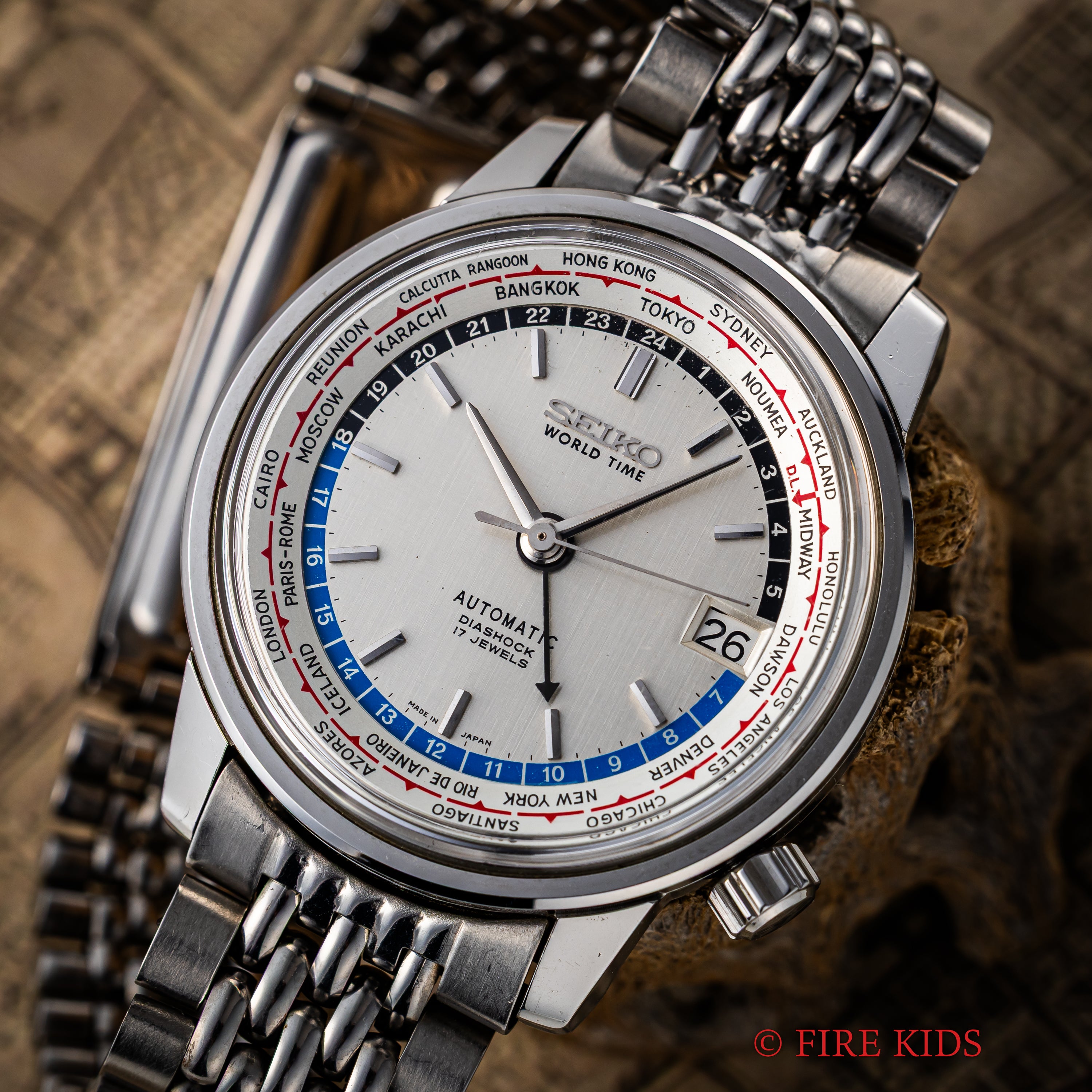 セイコー ワールドタイム ファーストモデル 1967年製 聖火マーク 6217‐7000 自動巻セイコーブレス