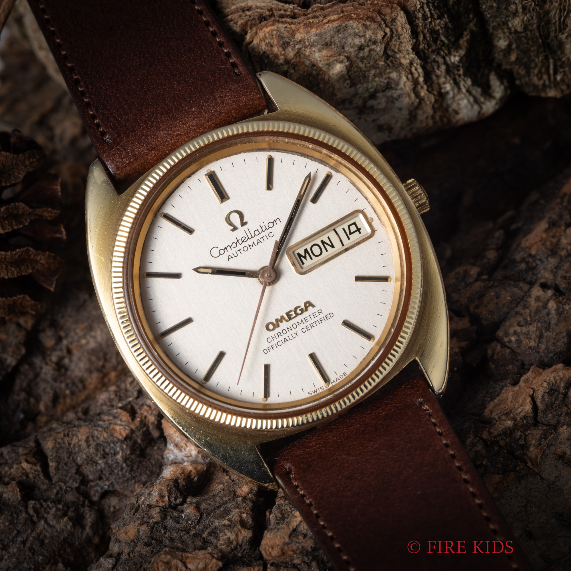 オメガ コンステレーション Cライン ジェラルドジェンタ YGコインエッジベゼル 1972年製 Ref.168.0017 トップゴールド