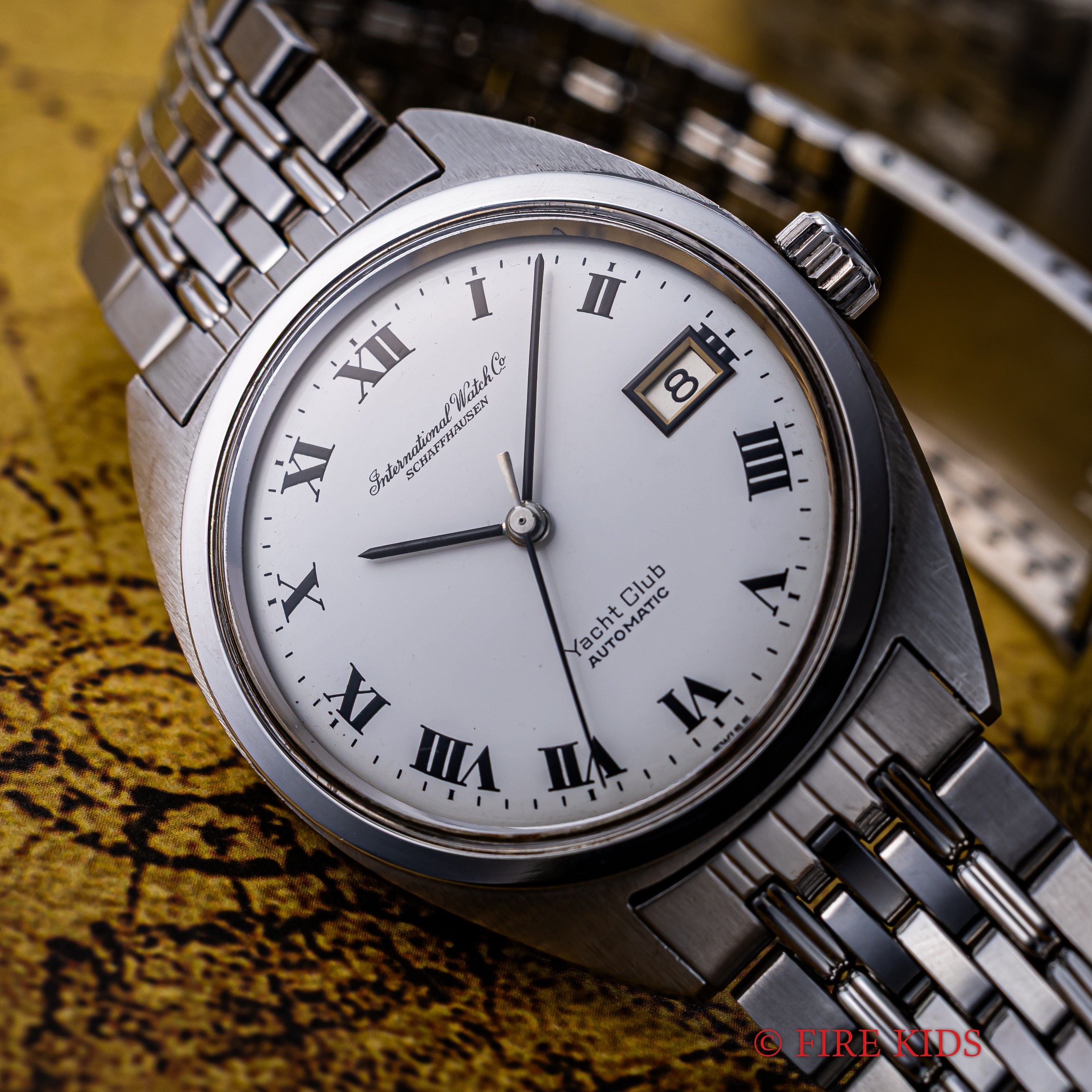 IWC ヨットクラブ Ref.811AD 1973年製 ペラトン式自動巻き Cal.8541B 純正ゲイフレアーブレス付きホワイトローマン