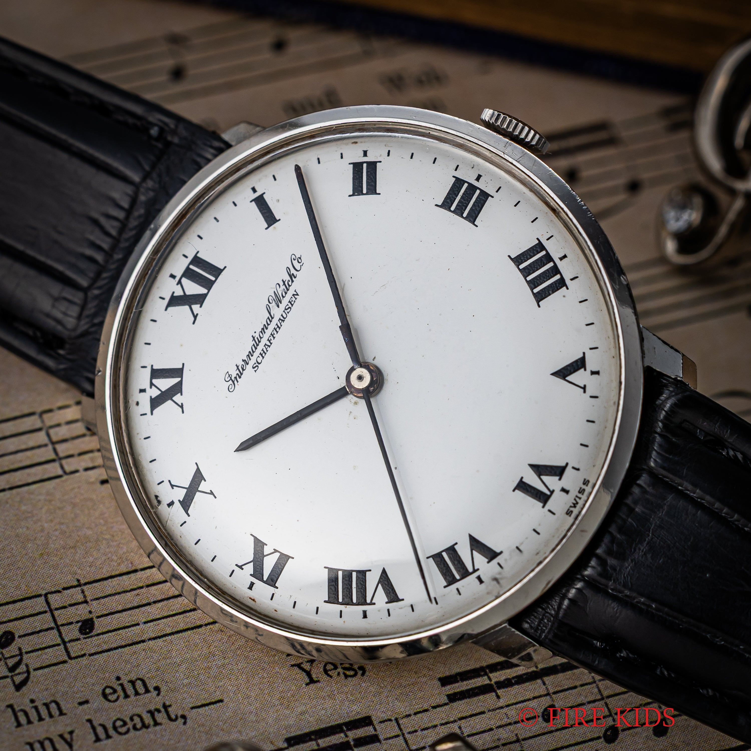 IWC ラウンドケース 1970年製 手巻き Cal.402 ホワイトローマンダイヤル