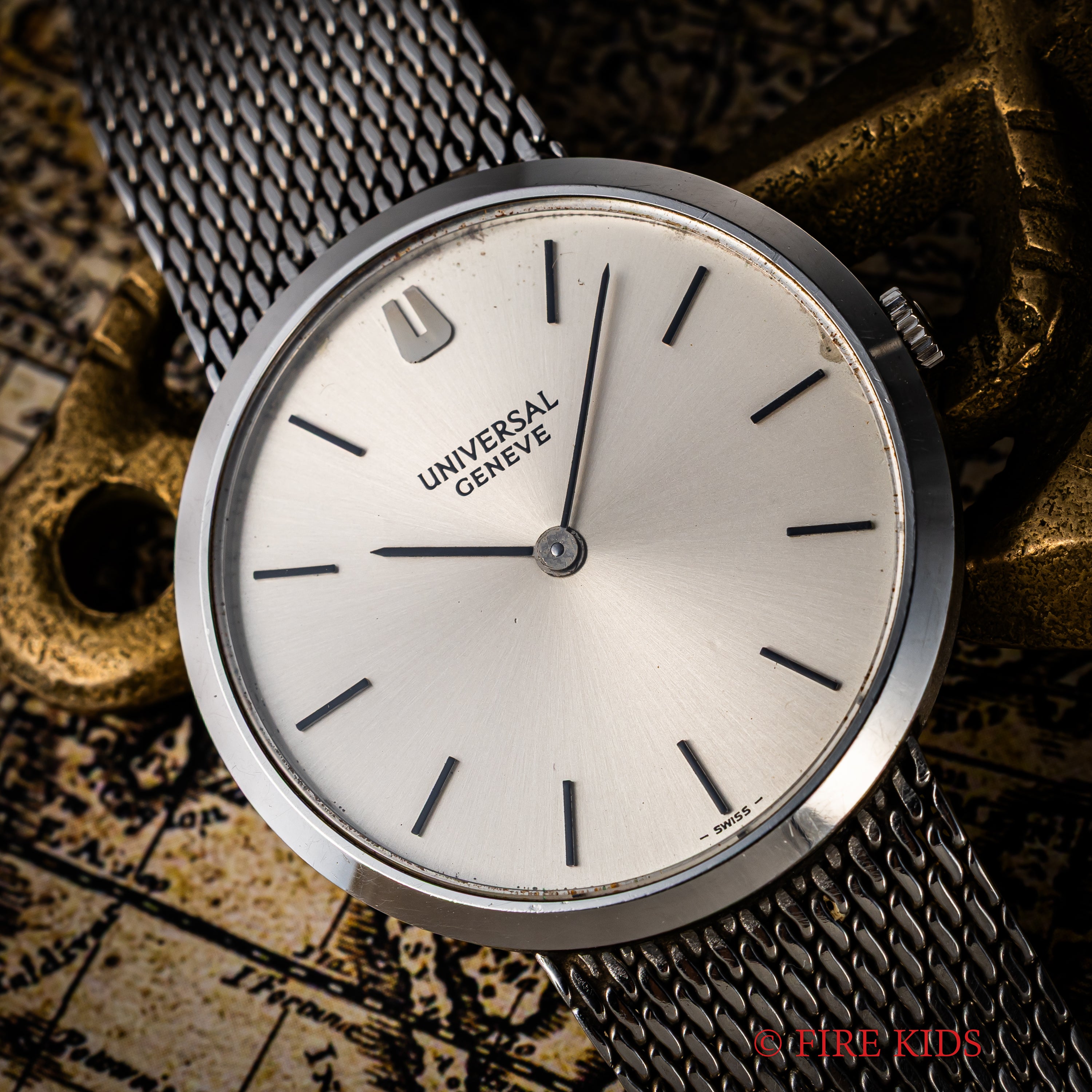 ユニバーサル・ジュネーブ ラウンドケースブレス一体型 1970年代製 手巻 Cal.1-42