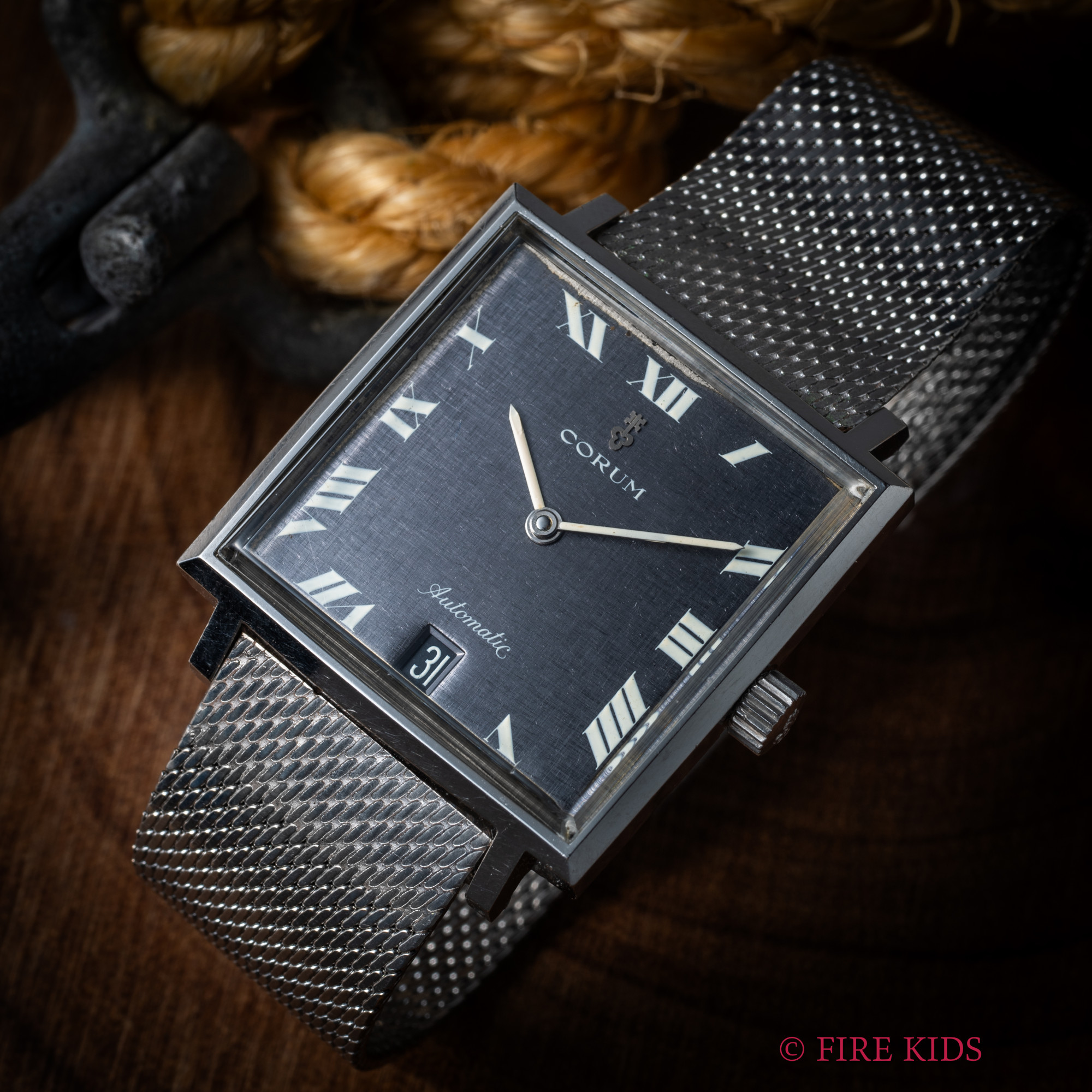 コルム スクエアケース 1970年代製 純正ブレス Ref.7-73 Cal.2824 自動巻き グレーリネンローマンダイヤル 2針