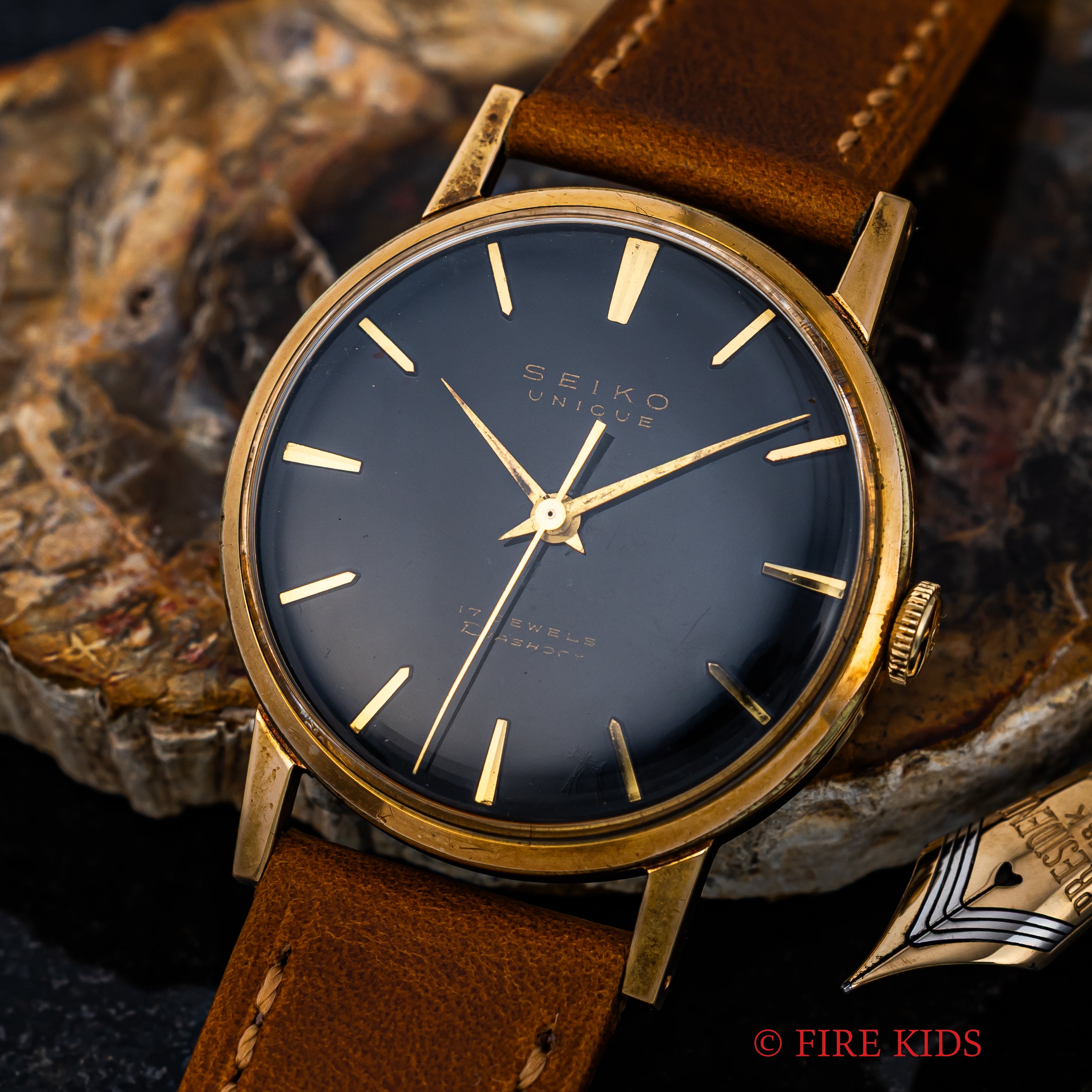 セイコー ユニーク ブラックダイヤル 1960年製（昭和35年製） Ref.J14036 17石手巻 EGPケース