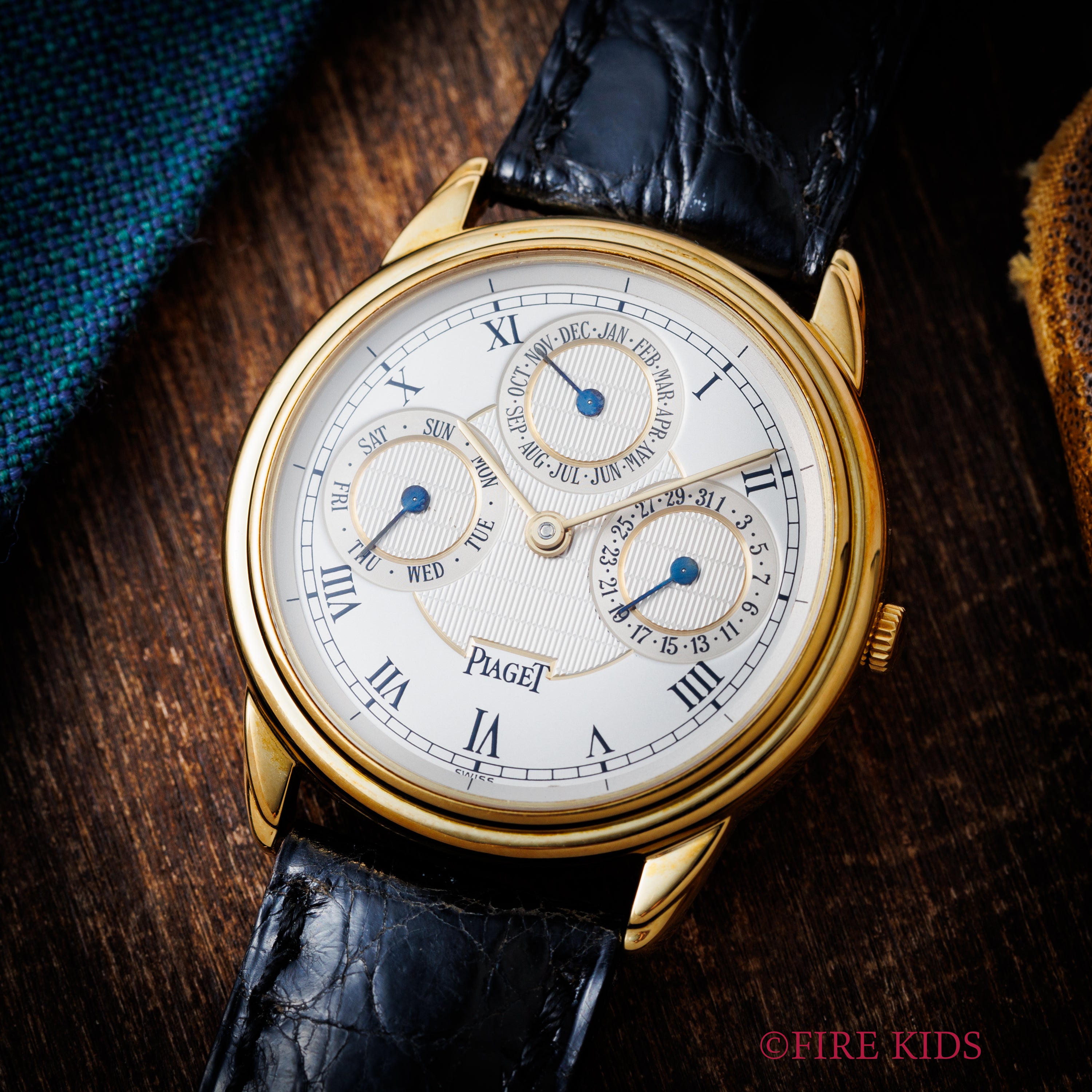 ピアジェ グベナー 18金無垢 トリプルカレンダー 1990年代製 自動巻き Cal.8535 Ref.15959 N.O.S 箱、ギャラ、タグ、尾錠、革ベルト付