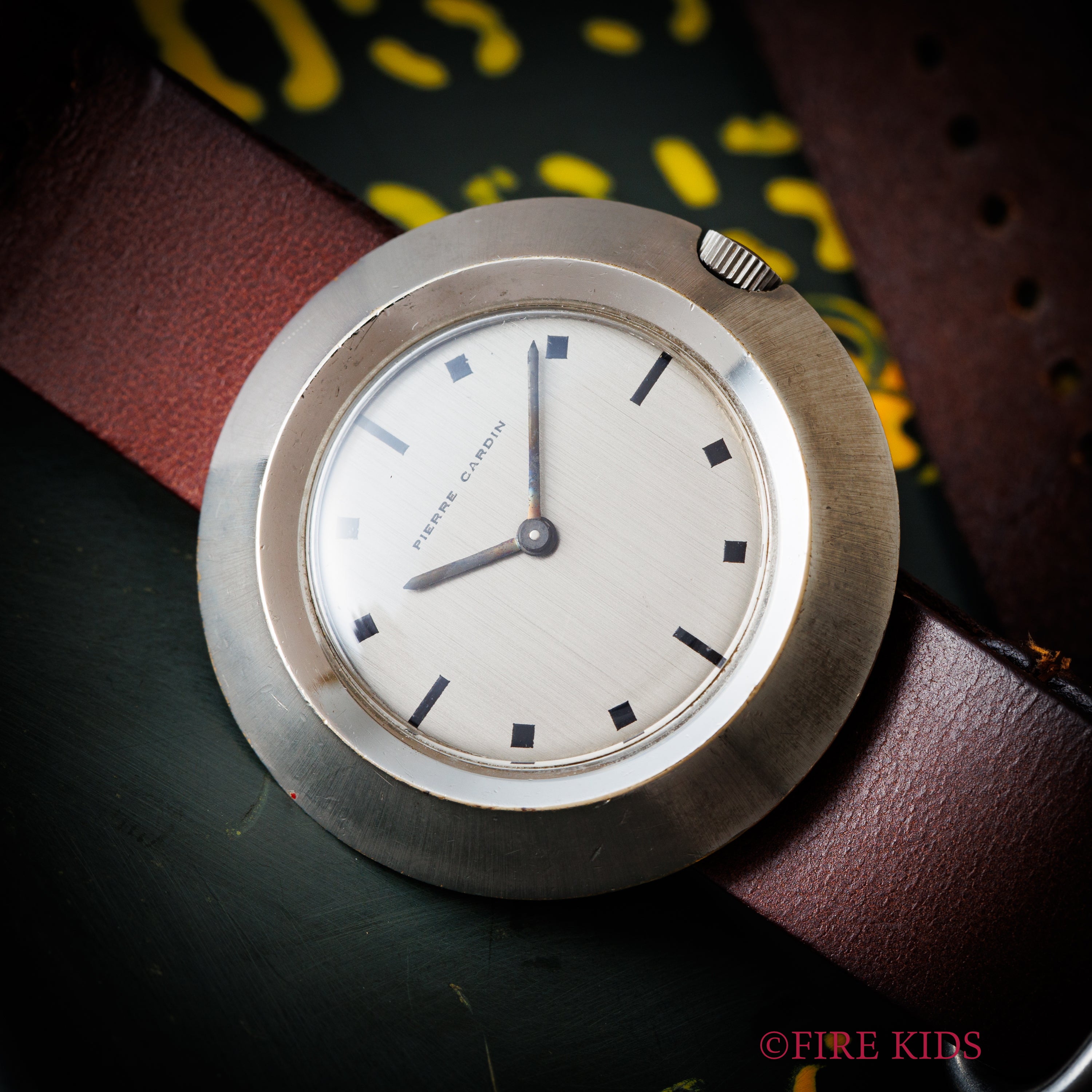 ピエールカルダン ジャガー 1970年代製 手巻 ユニークケース