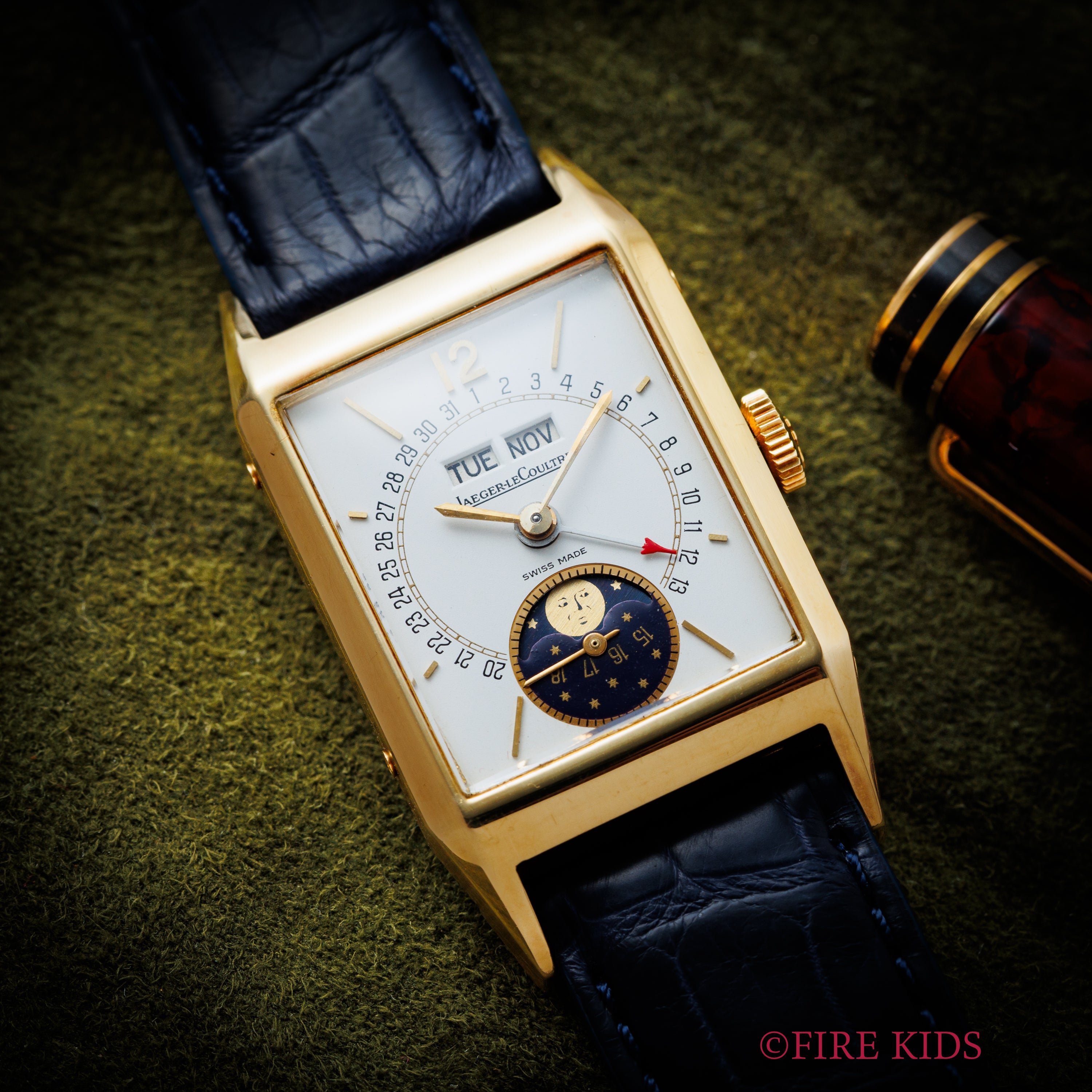 ジャガールクルト スクエア 150周年記念 1983年製 トリプルカレンダームーンフェイズ 18金イエローゴールド