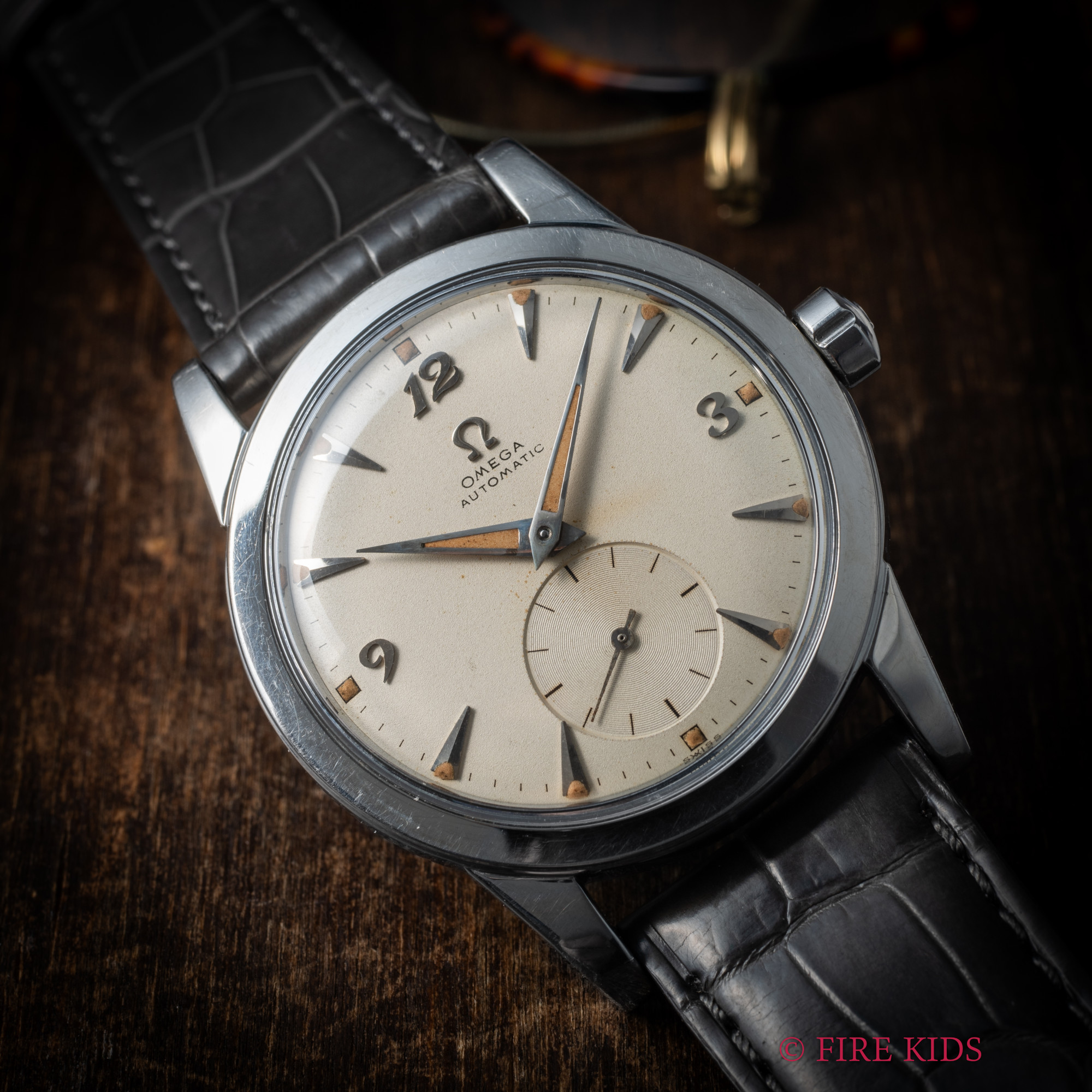 オメガ ラウンド スモールセコンド バンパー式オートマチック Cal.342 1950年製 Ref.2576-11