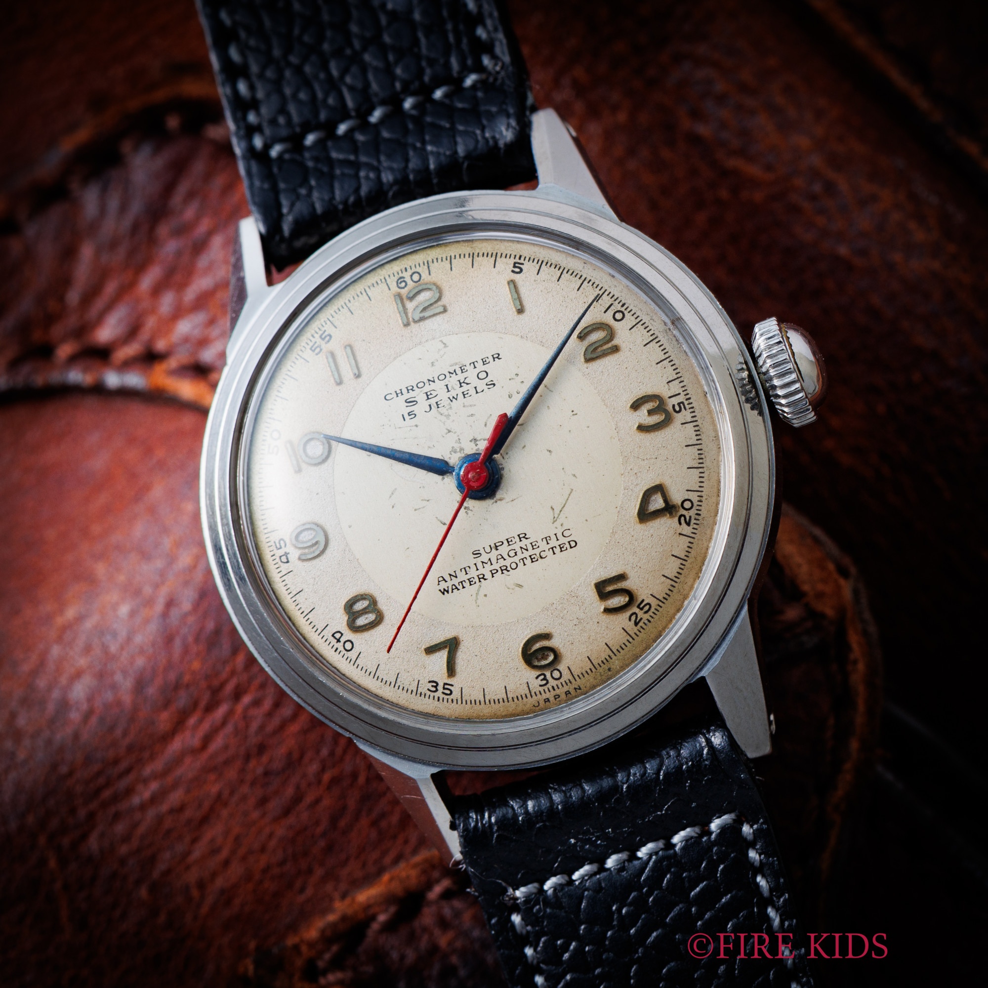 セイコー スーパー 赤秒針 センターセコンド 1950年代製 手巻き アラビア文字盤 防水ケース 永年勤続記念刻印