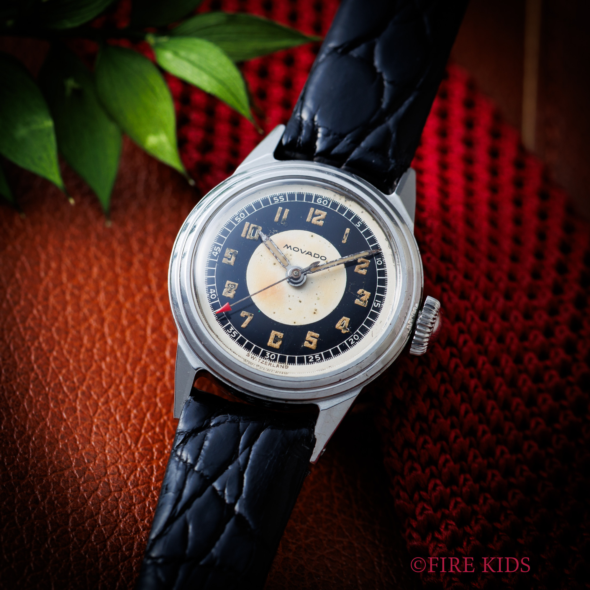 モバード ブルズアイ 手巻き レディース アラビアダイアル 1940年代