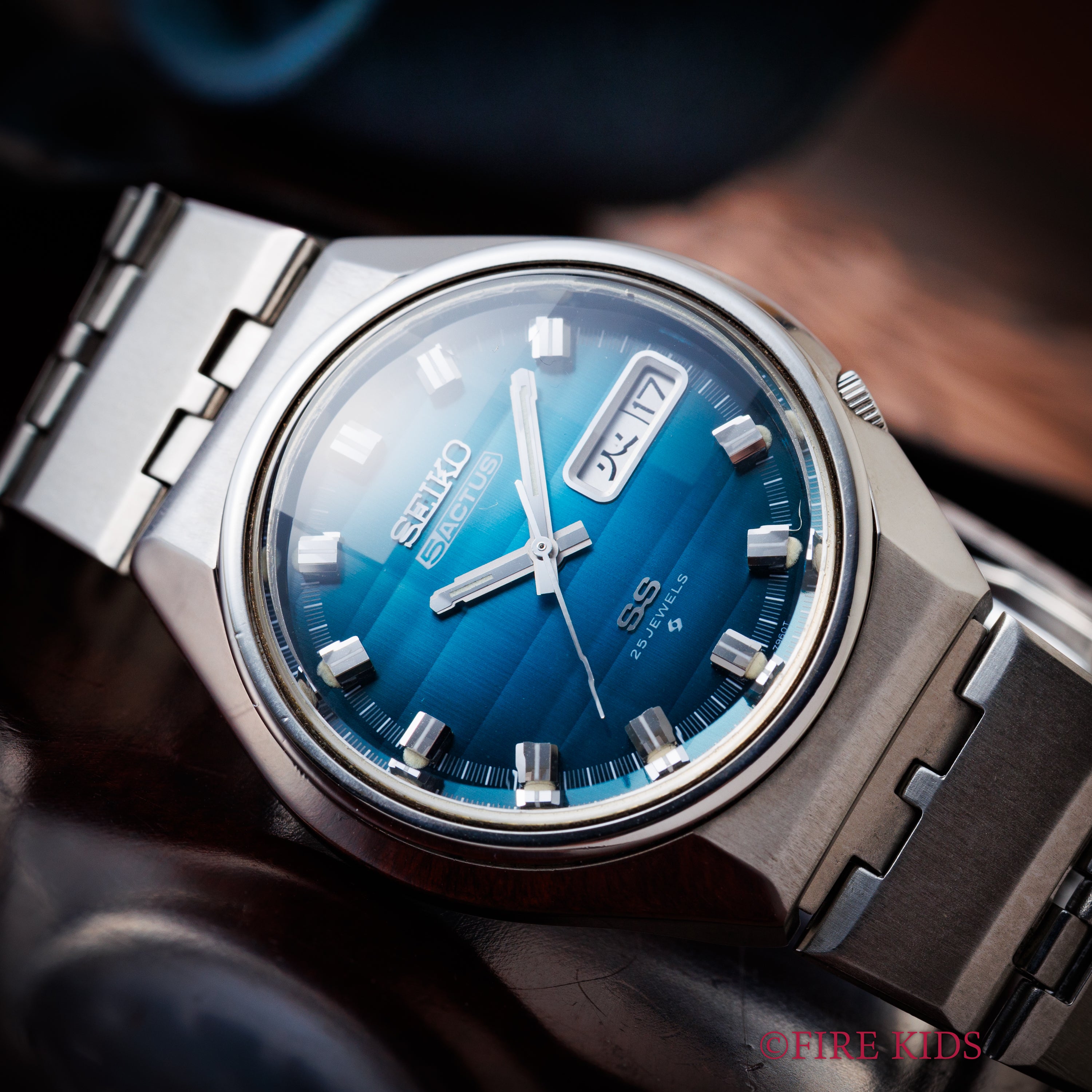 セイコー 5アクタス Ref.6106-7690 純正ブレス付き 1973年製 カットガラス グラデーションダイヤル 自動巻き