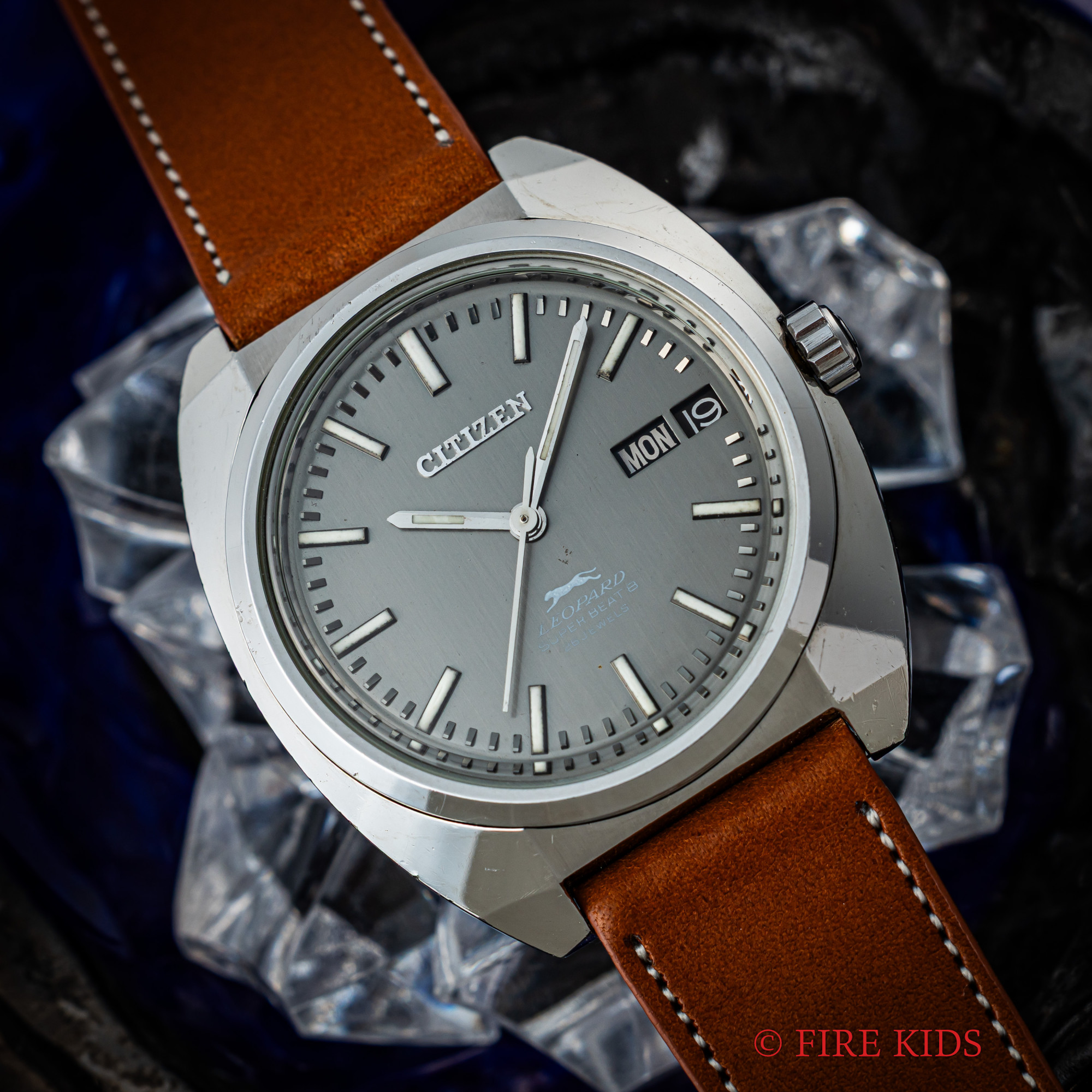 シチズン CITIZEN レオパール 1970年製 Ref.4-720393Y 8振動 ハイビート 自動巻 グレーゴースト文字盤 デイデイト