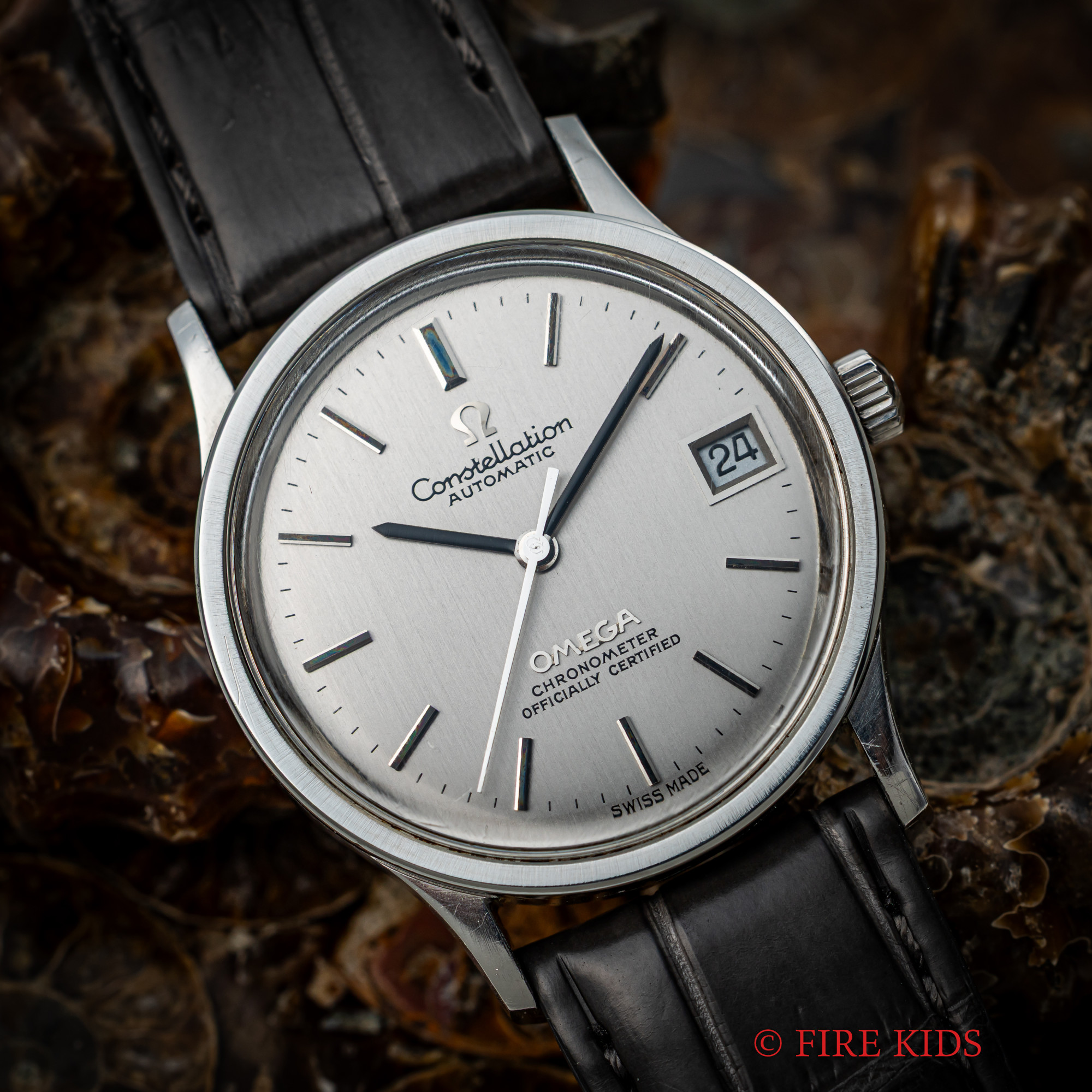 オメガ コンステレーション グレーダイヤル 薄型自動巻き クロノメーター Cal.1001 Ref.168.033 純正尾錠付き