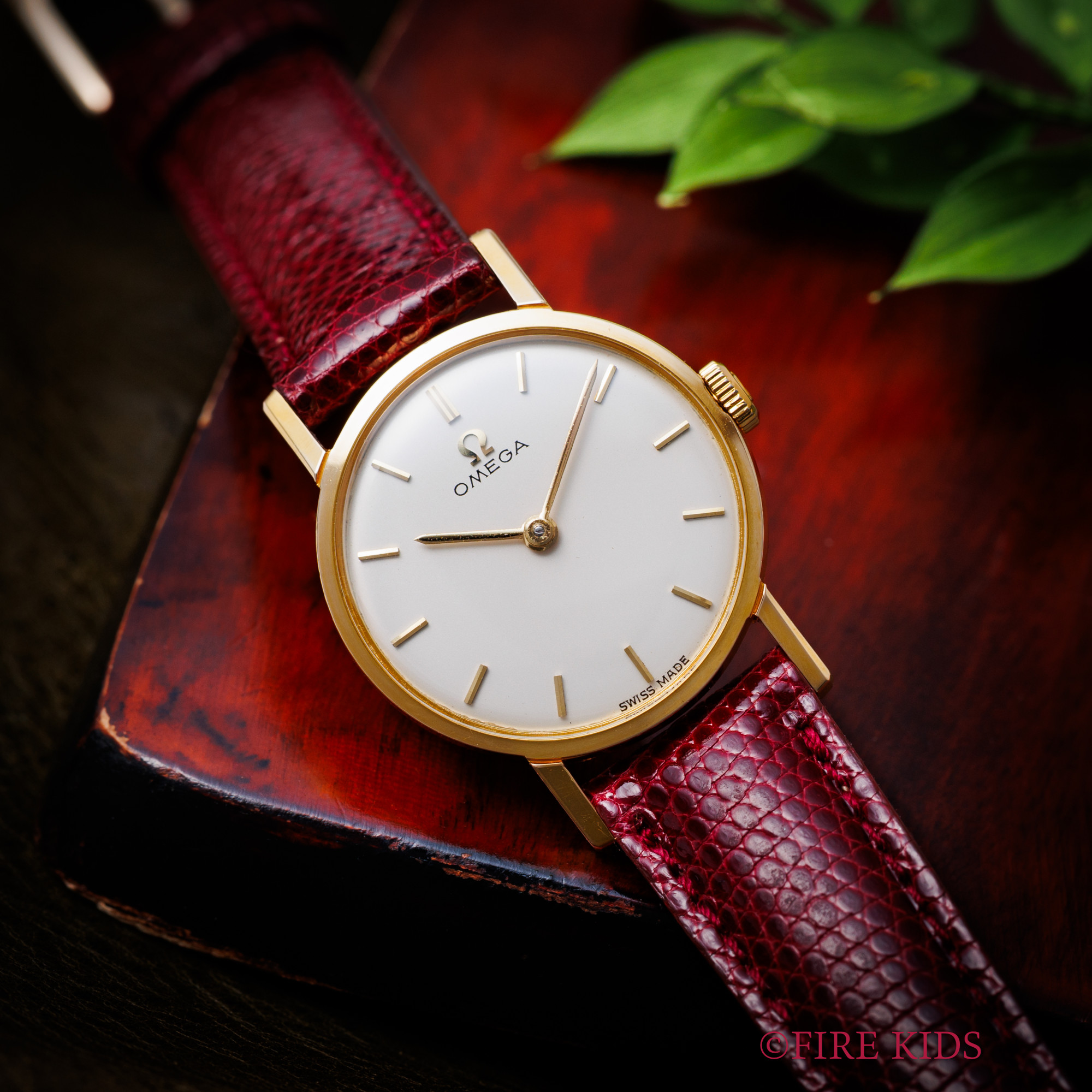 オメガ ラウンドケース レディース 1962年製 Ref.11089-61 Cal.620 手巻き