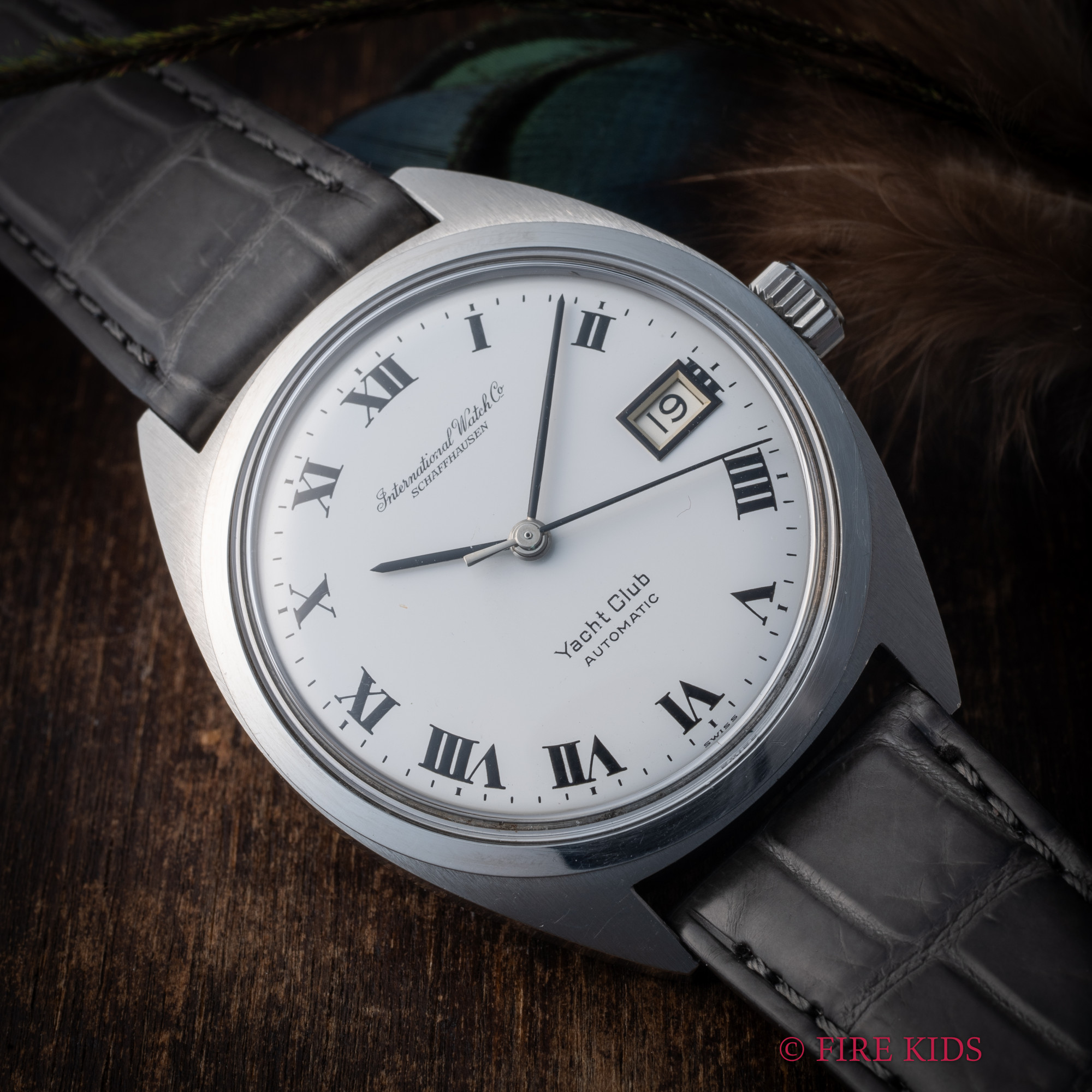 IWC ヨットクラブ ホワイトローマン 1973年製 お魚リューズ Cal.8541B ペラトン式自動巻き