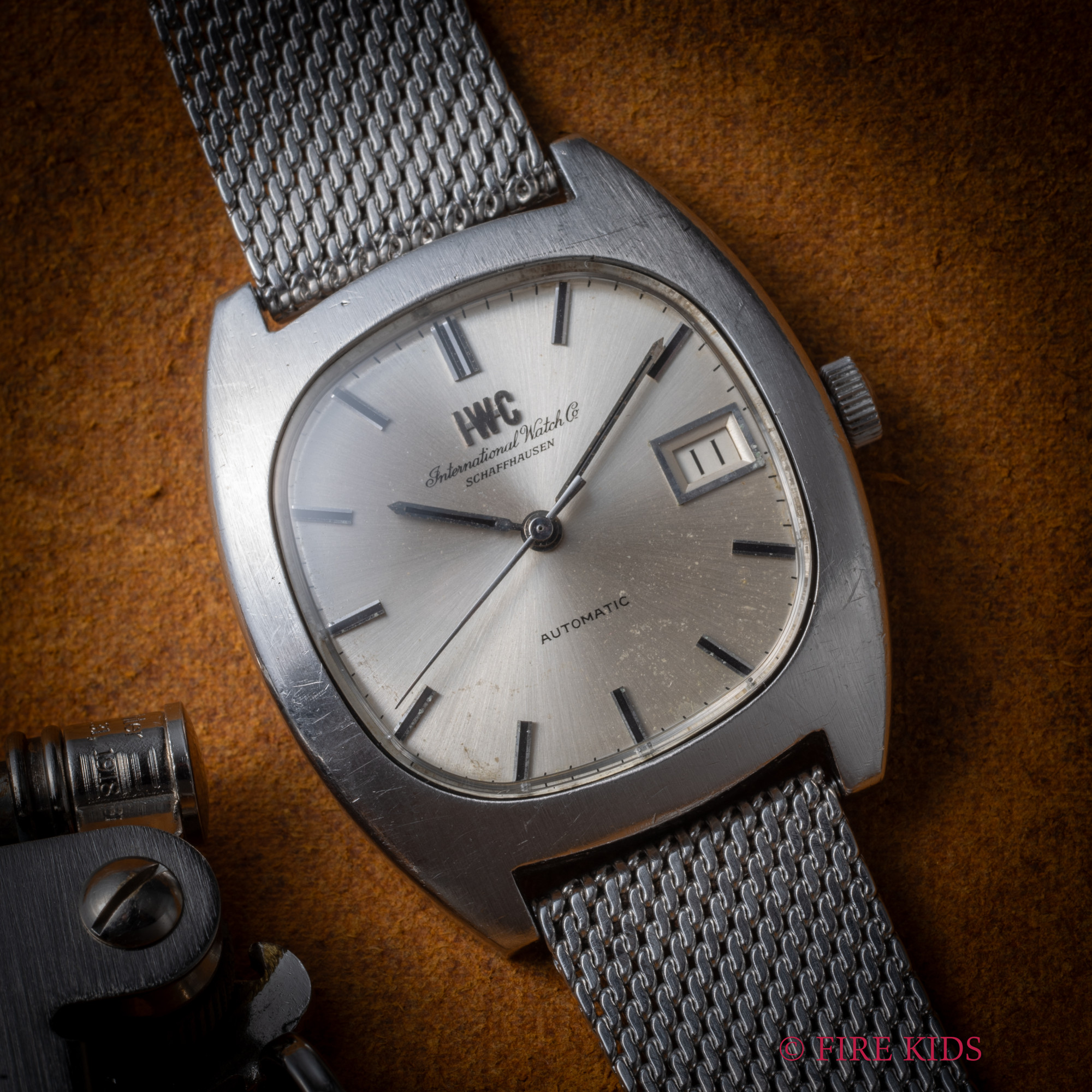 IWC トノーケース 1971年製 Cal.8541B ペラトン式自動巻き