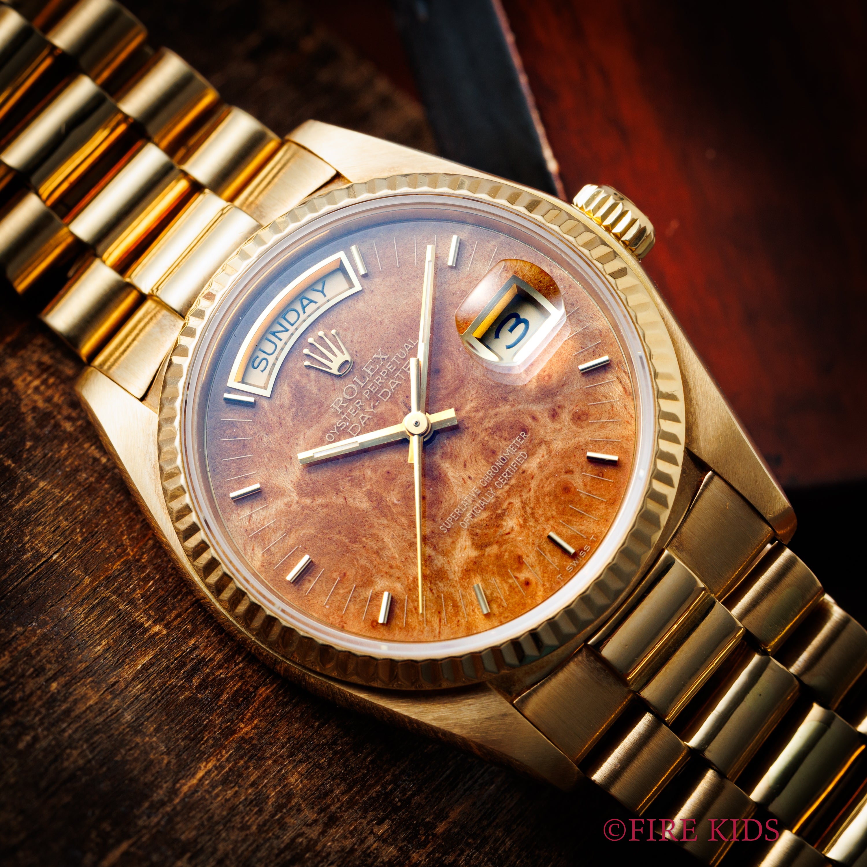 ロレックス 18金無垢デイデイト 1981年製 Ref.18038 ウォールナットダイヤル 純正18KYGプレジデントブレス