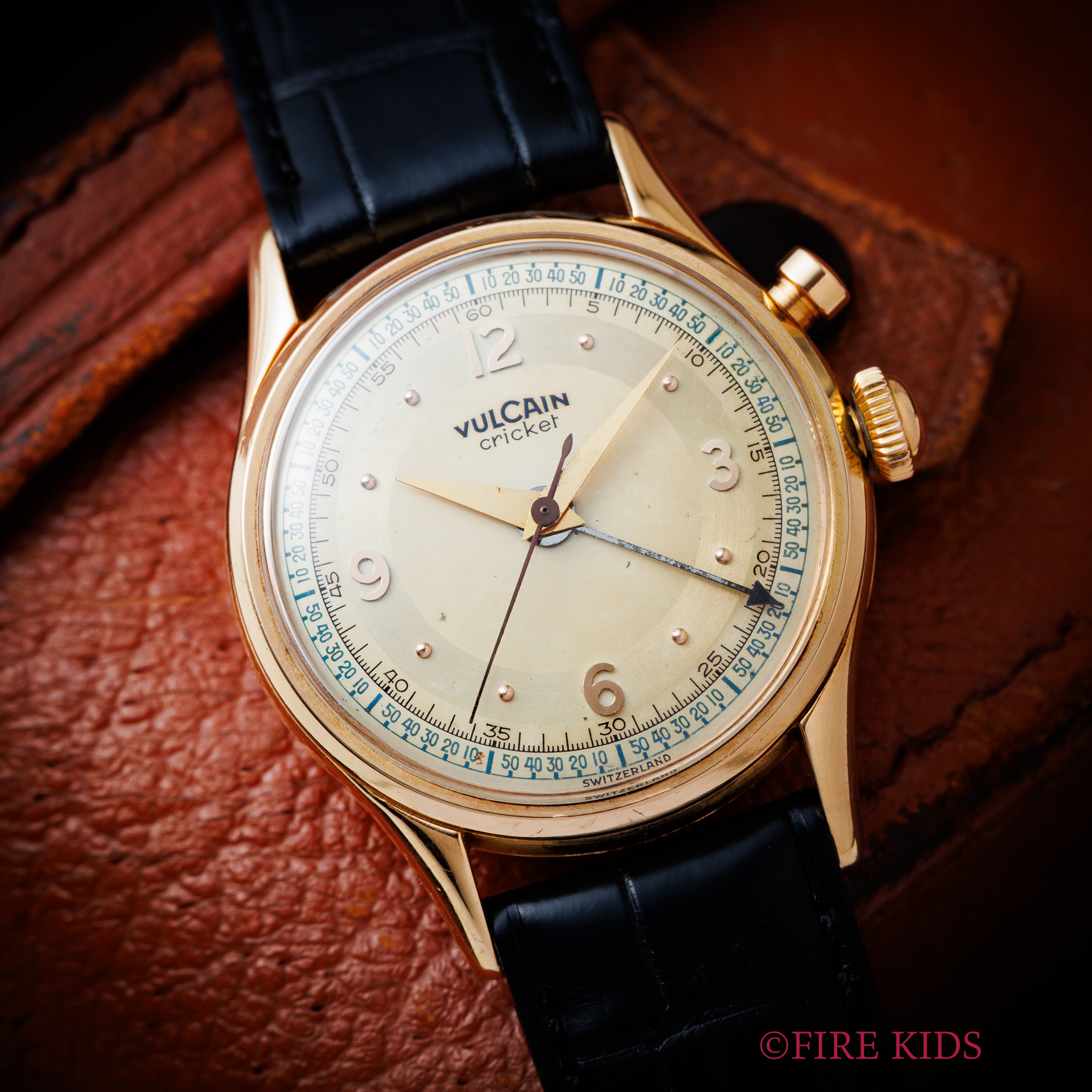 ヴァルカン  18金無垢ケース クリケット 1950年代製 リストアラーム 手巻