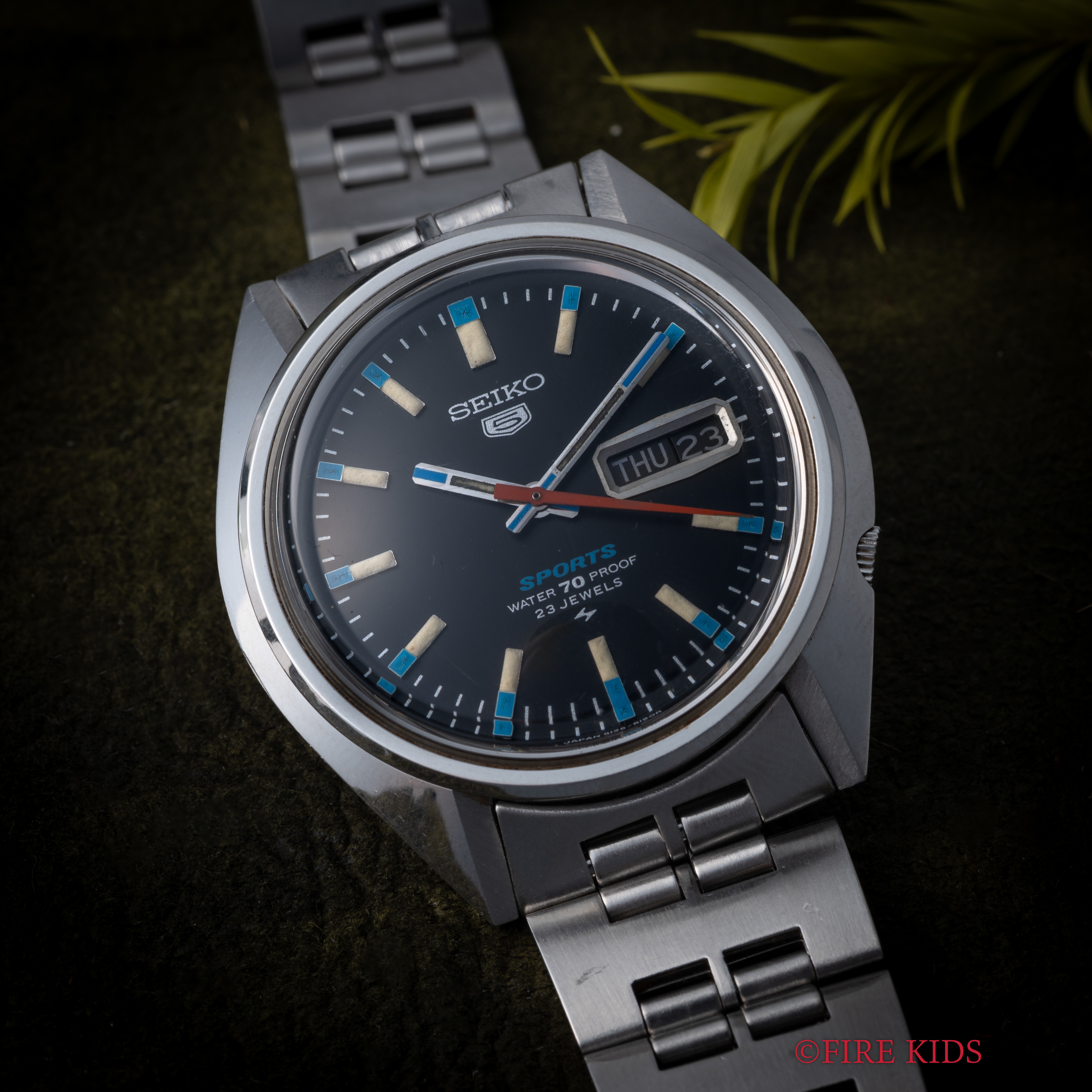 SEIKO　5スポーツ　黒文字盤