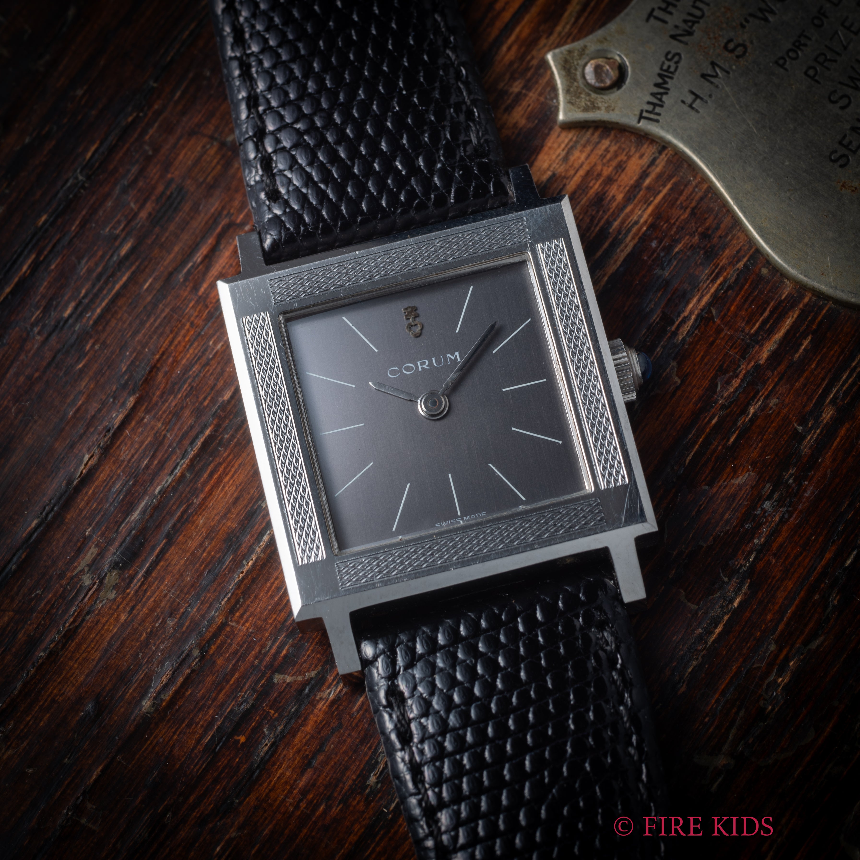 コルム スクエア 手巻き 1980年代製 純正尾錠付き