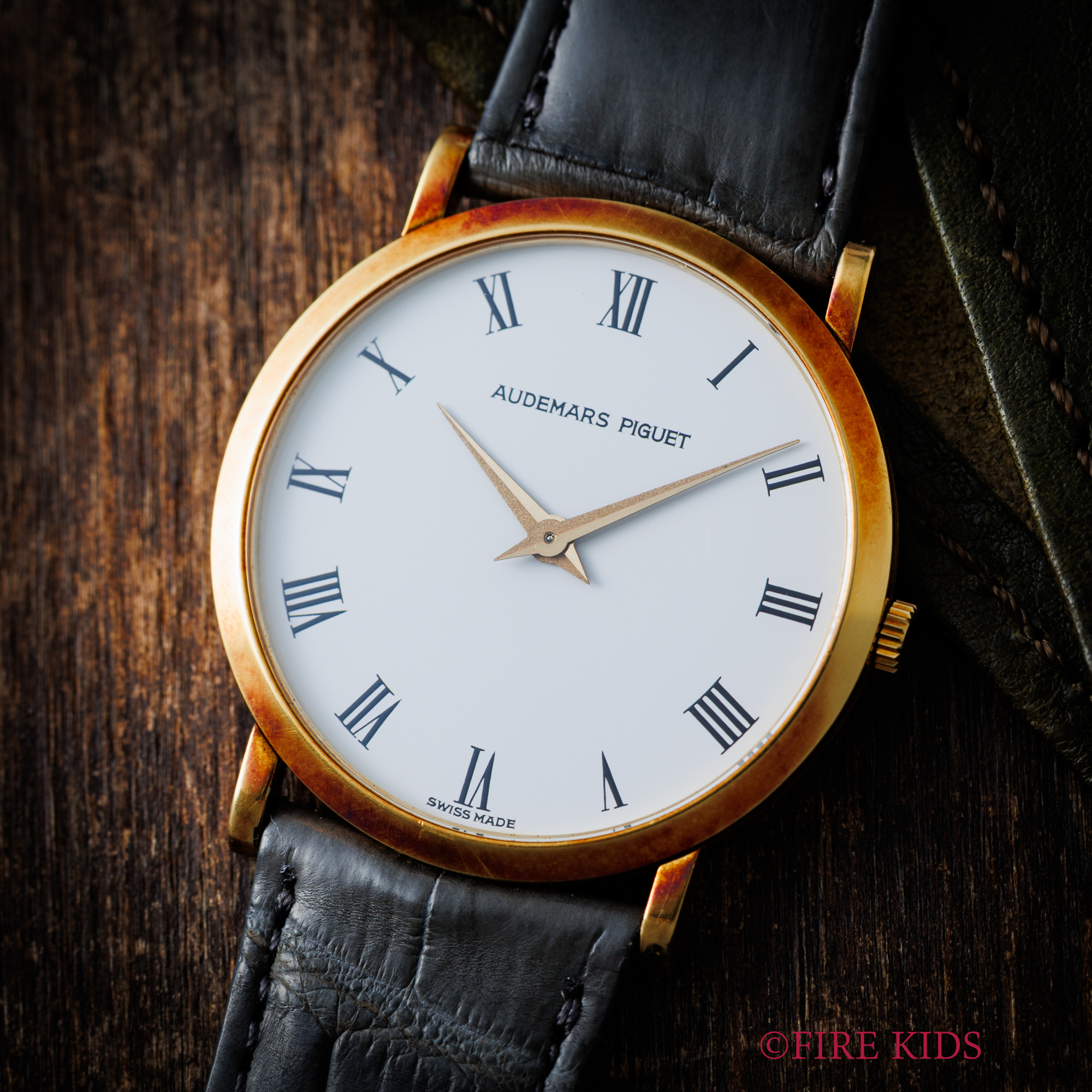 オーデマピゲ ラウンドケース 18金イエローゴールド Cal.2080 フレデリック・ピゲ 薄型手巻き 1980年代製 純正18金尾錠 2針