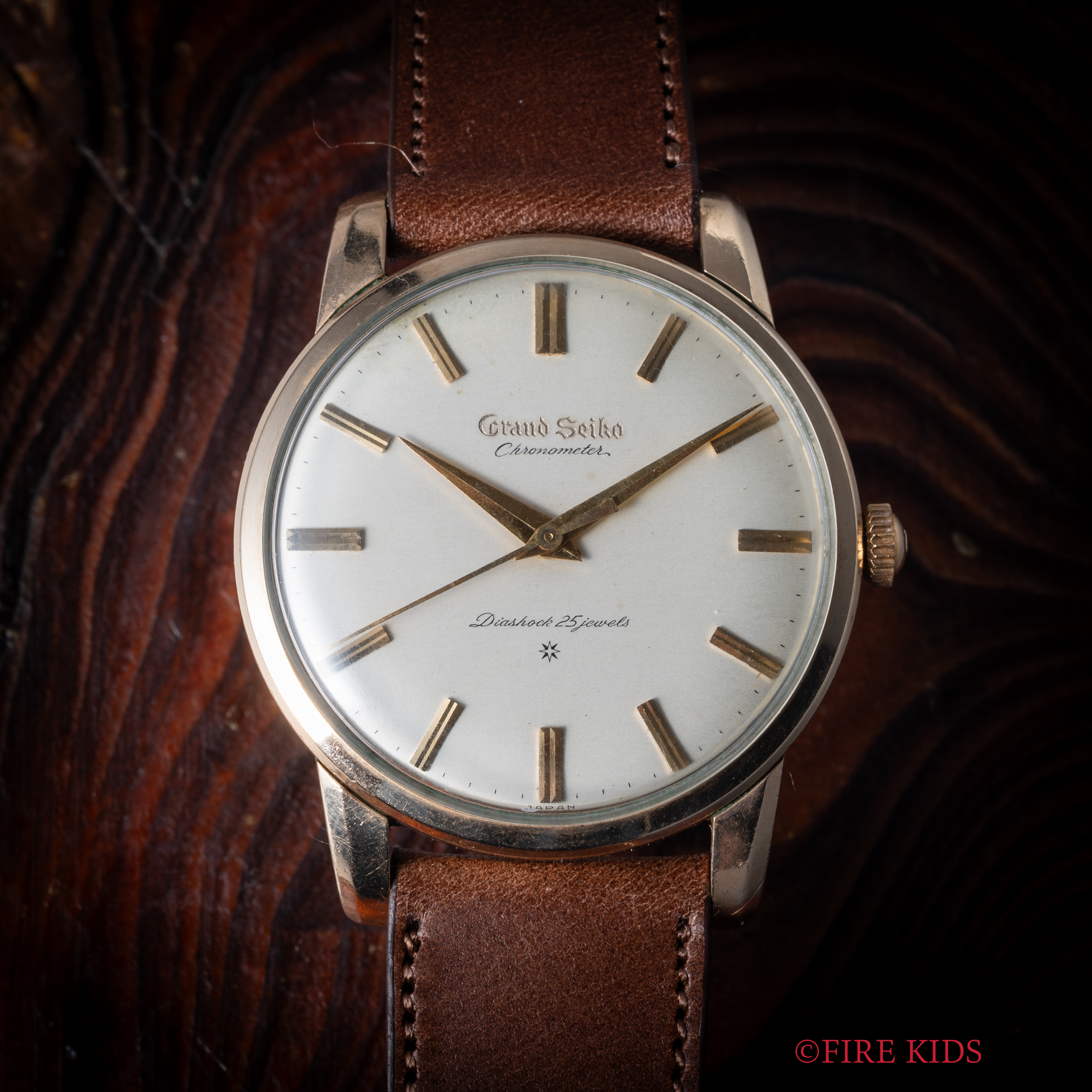 グランドセイコー ファーストモデル 1961年製 Ref.J14070 GS 彫文字盤 手巻 Cal.3180