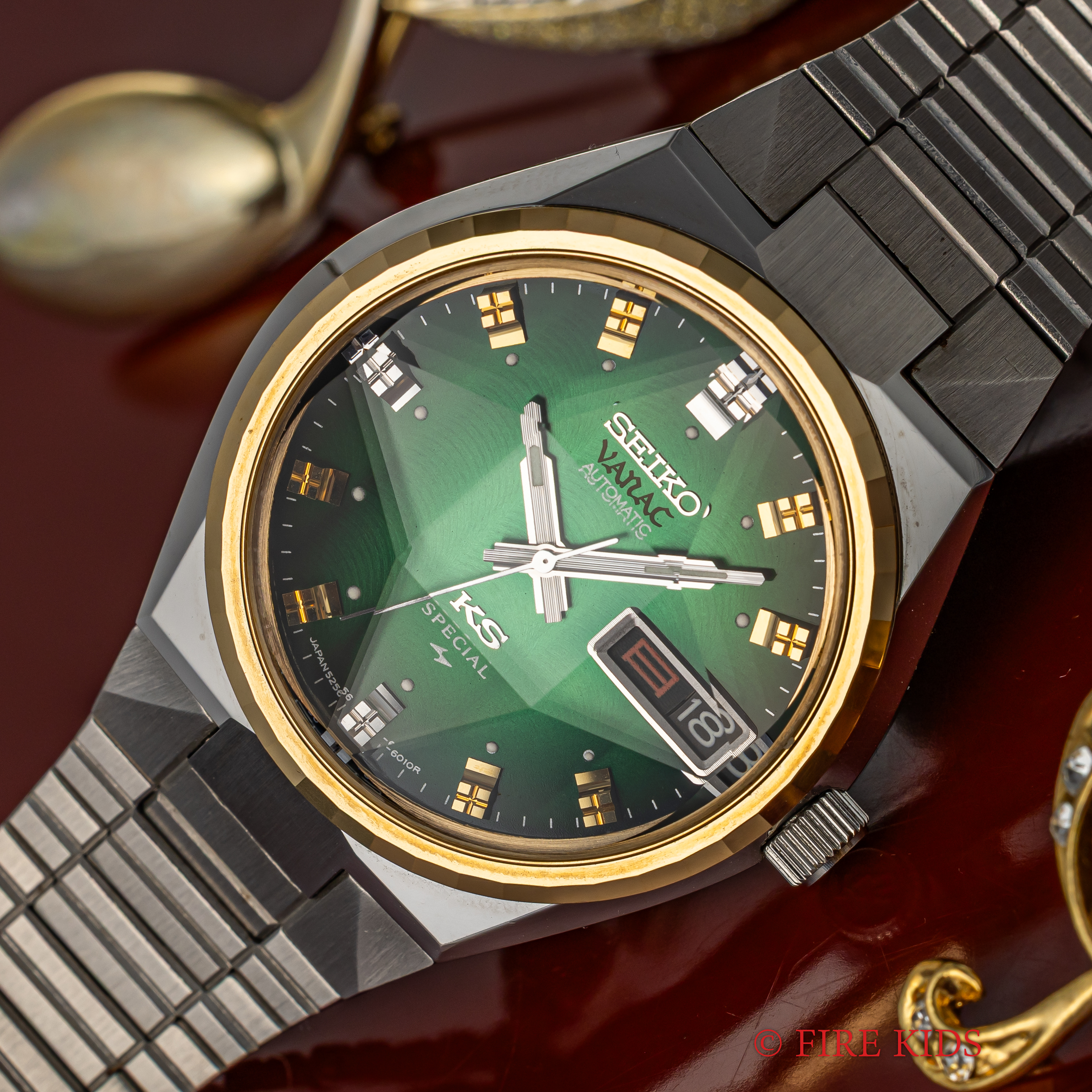 "キングセイコー バナック スペシャル 1973年製 Ref.5256-6010 グリーンダイヤル カットガラス ハイビート自動巻き"