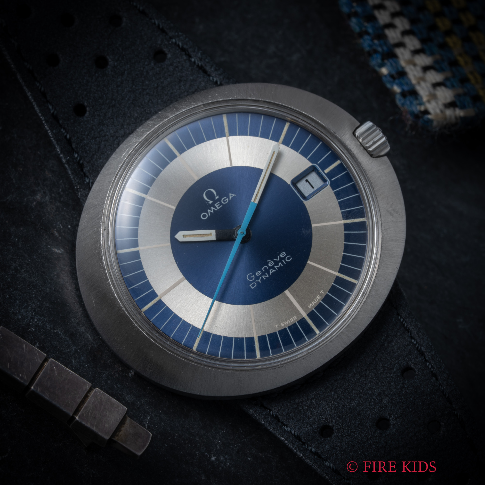 オメガ ジュネーブ ダイナミック 1969年製 手巻き Cal.613 ブルー文字盤 デイト付き