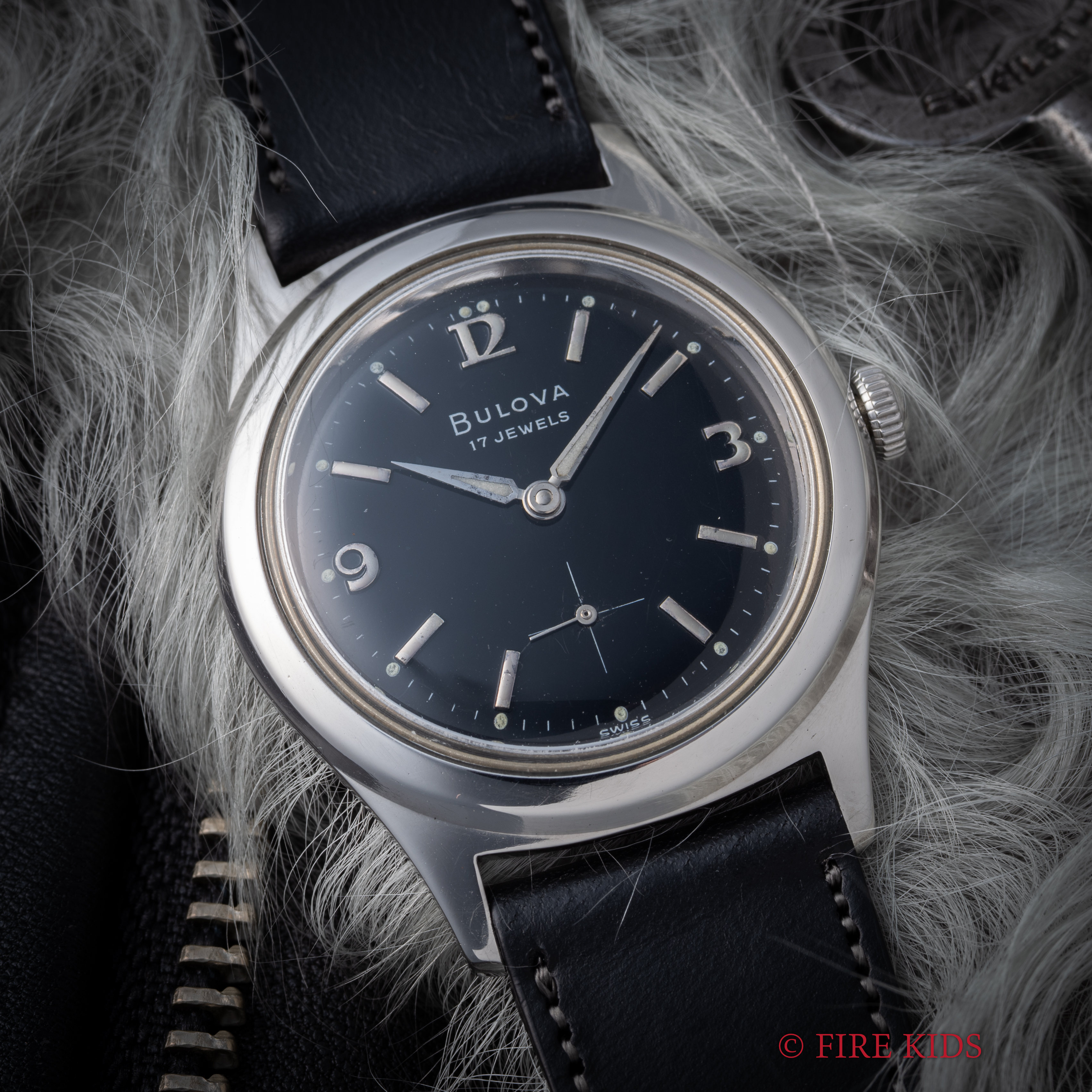 ブローバ ラウンドケース スモセコ 1961年製 オートマチック ブラックダイヤル