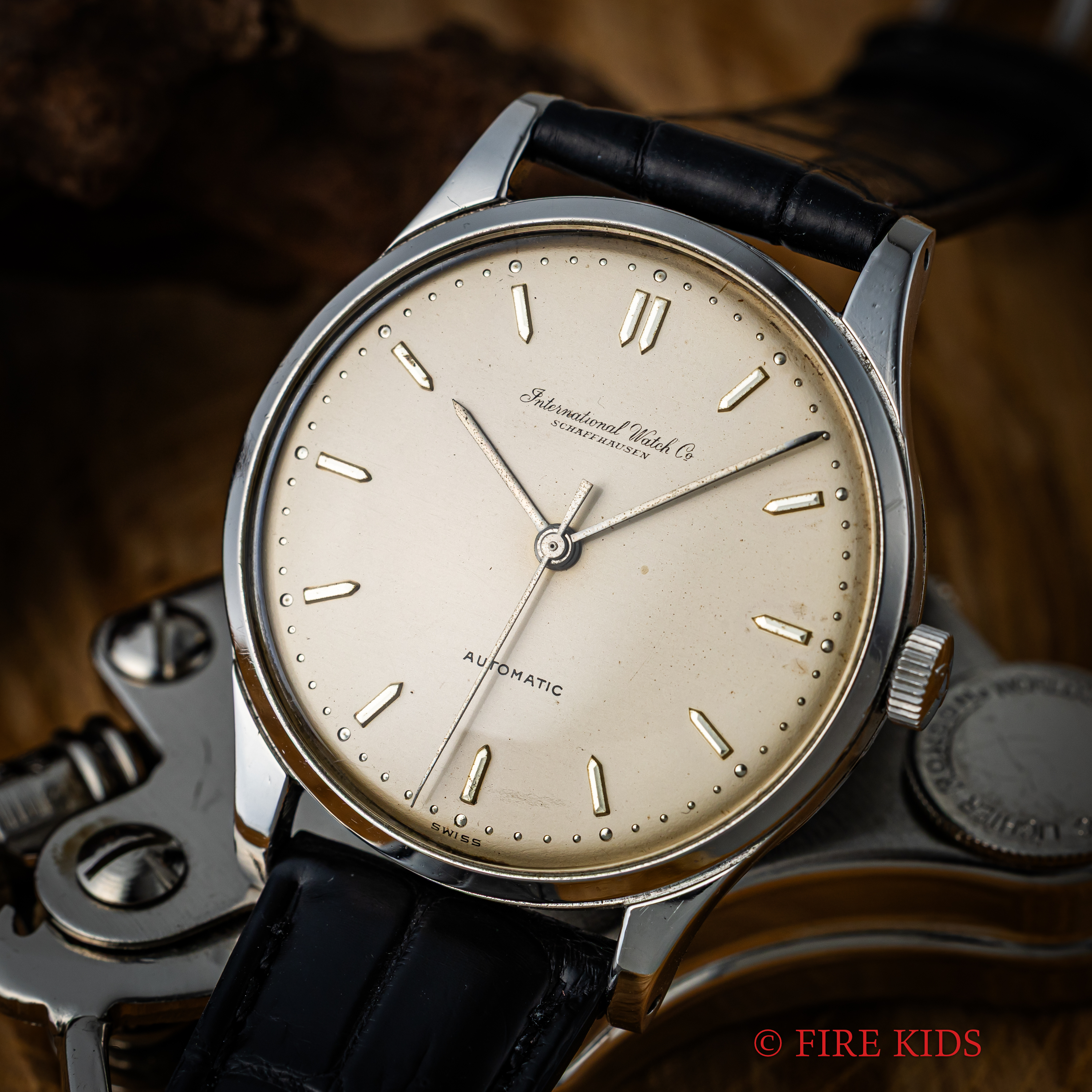 IWC ラウンドケース Cal.853 ノンデイト自動巻き 筆記体ロゴ オールドインター