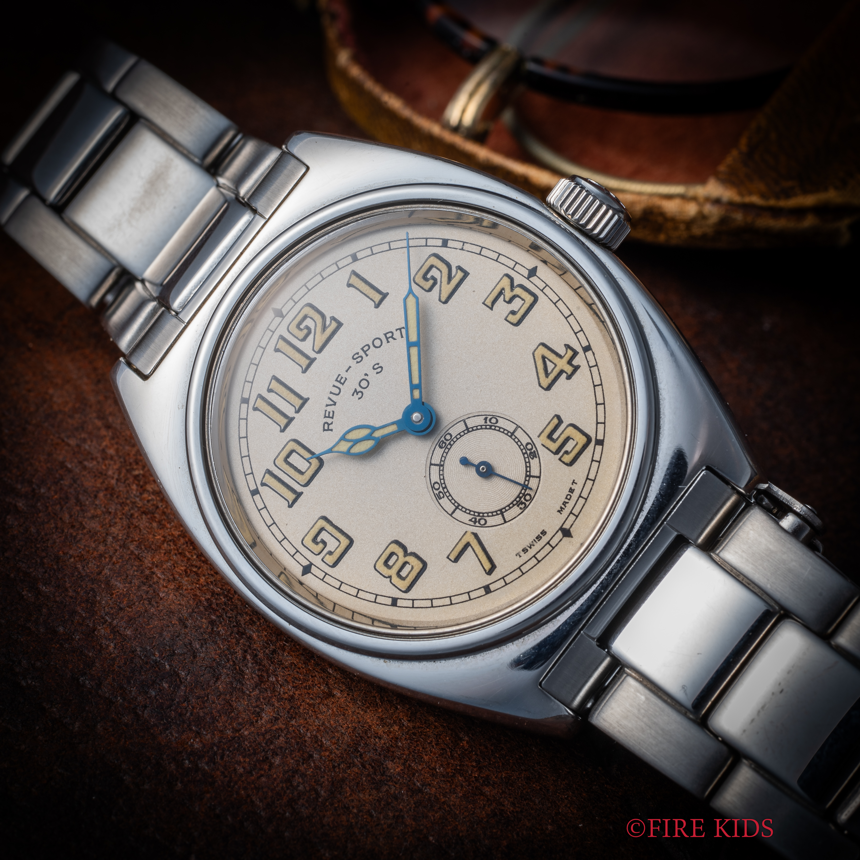 レビュートーメン スポーツ 1990年代製 コブラハンド スモセコ 全アラビア 4999本限定 手巻き