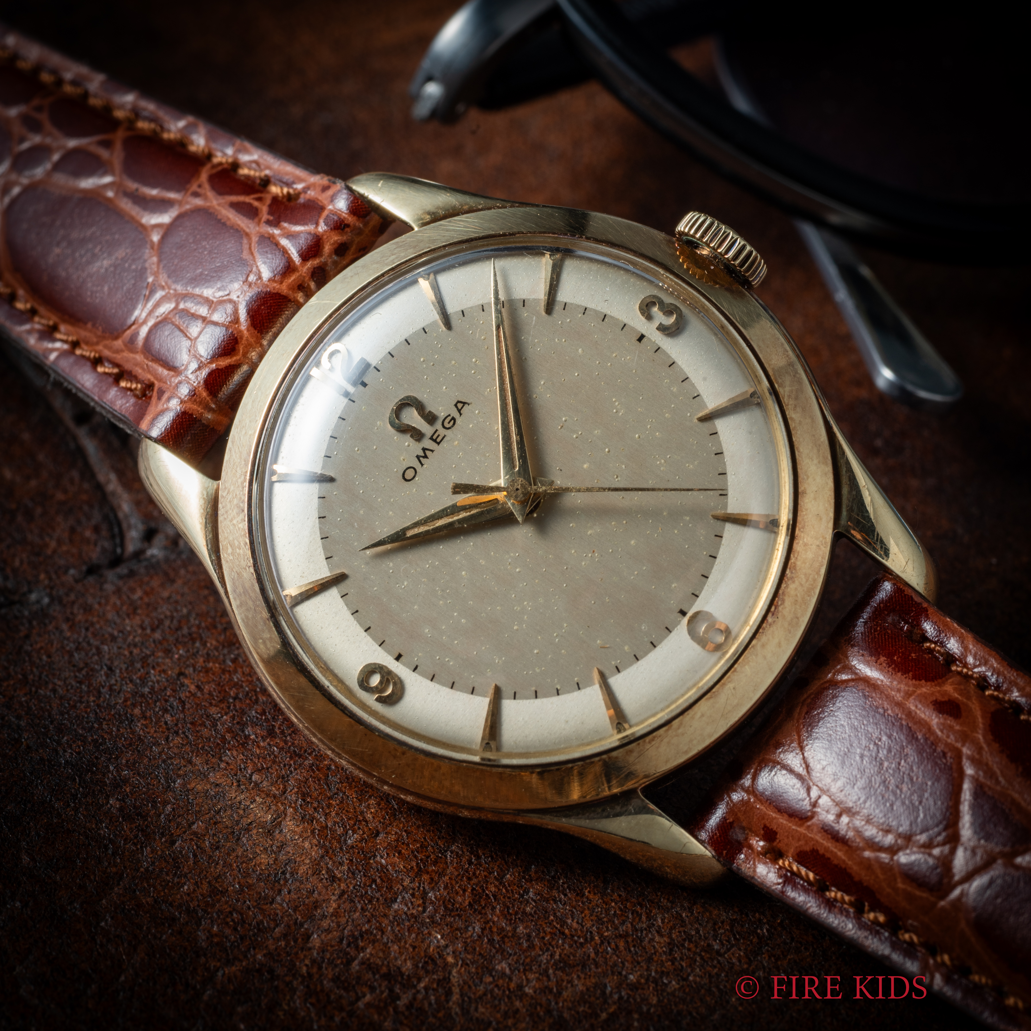 オメガ ラウンドケース 1954年製 14金無垢イエローゴールド 手巻き