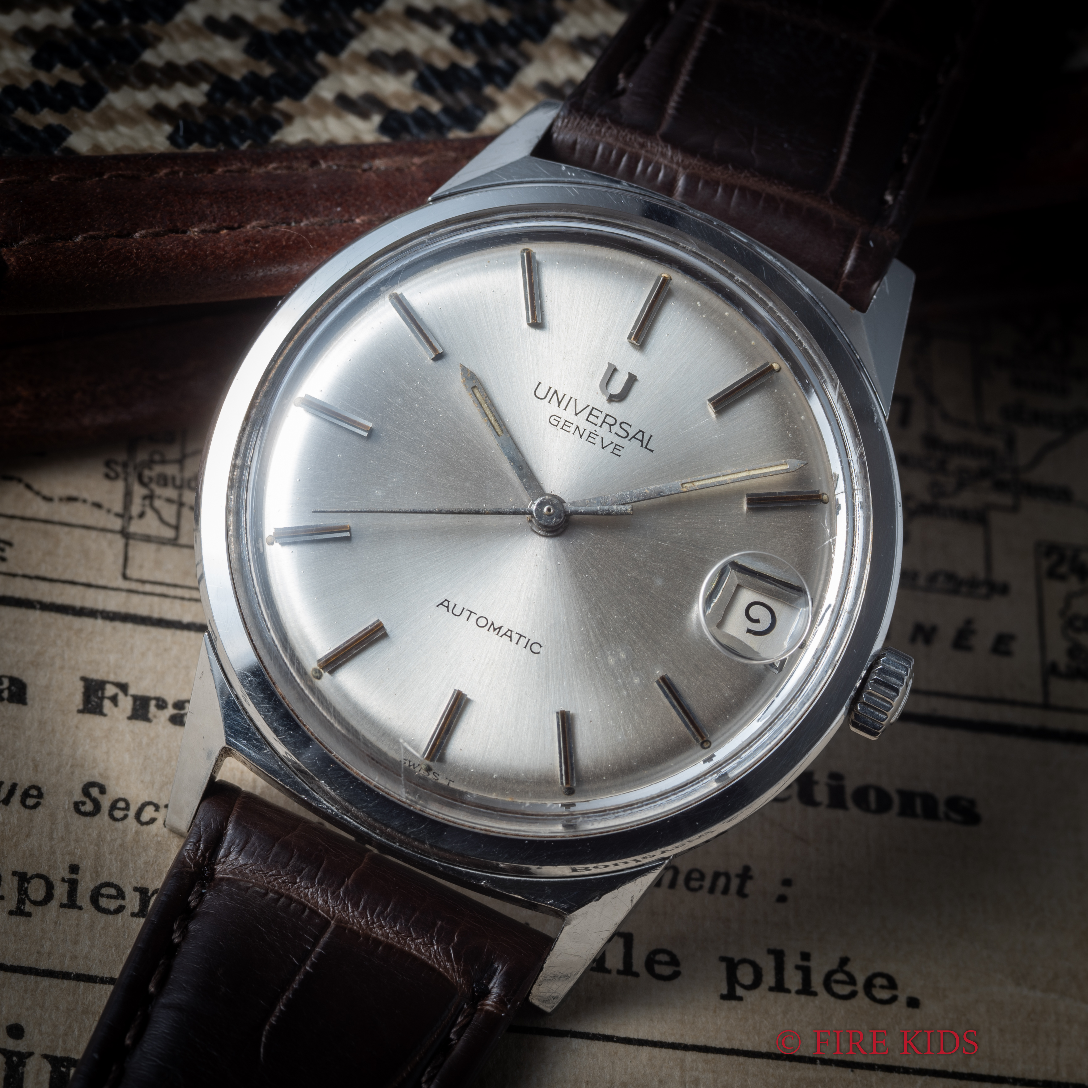 ユニバーサルジュネーブ ラウンドケース 自動巻き 1963年製 マイクロローター
