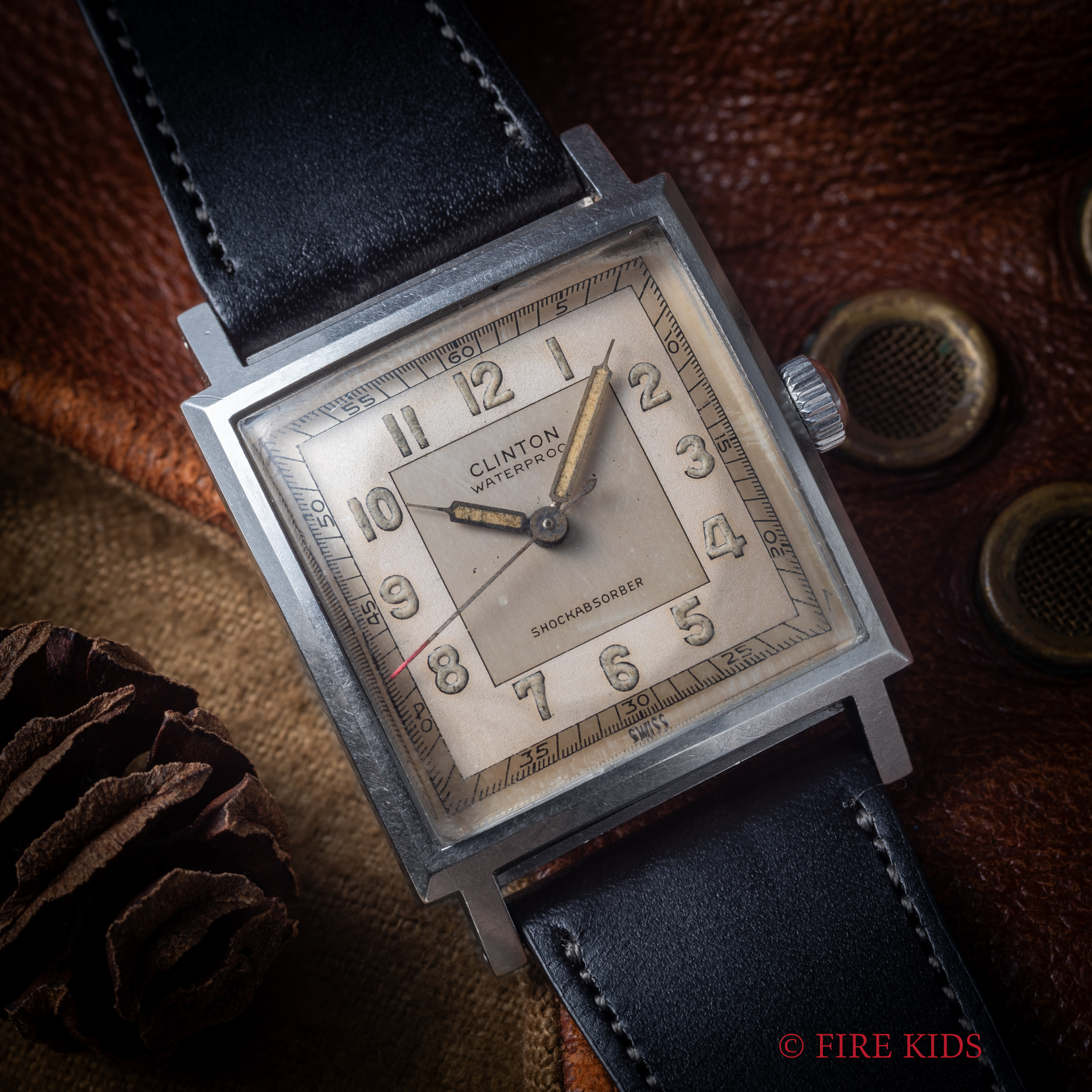 クリントン スクエア型 クラムシェルケース 手巻き 1940年代 Ref.30