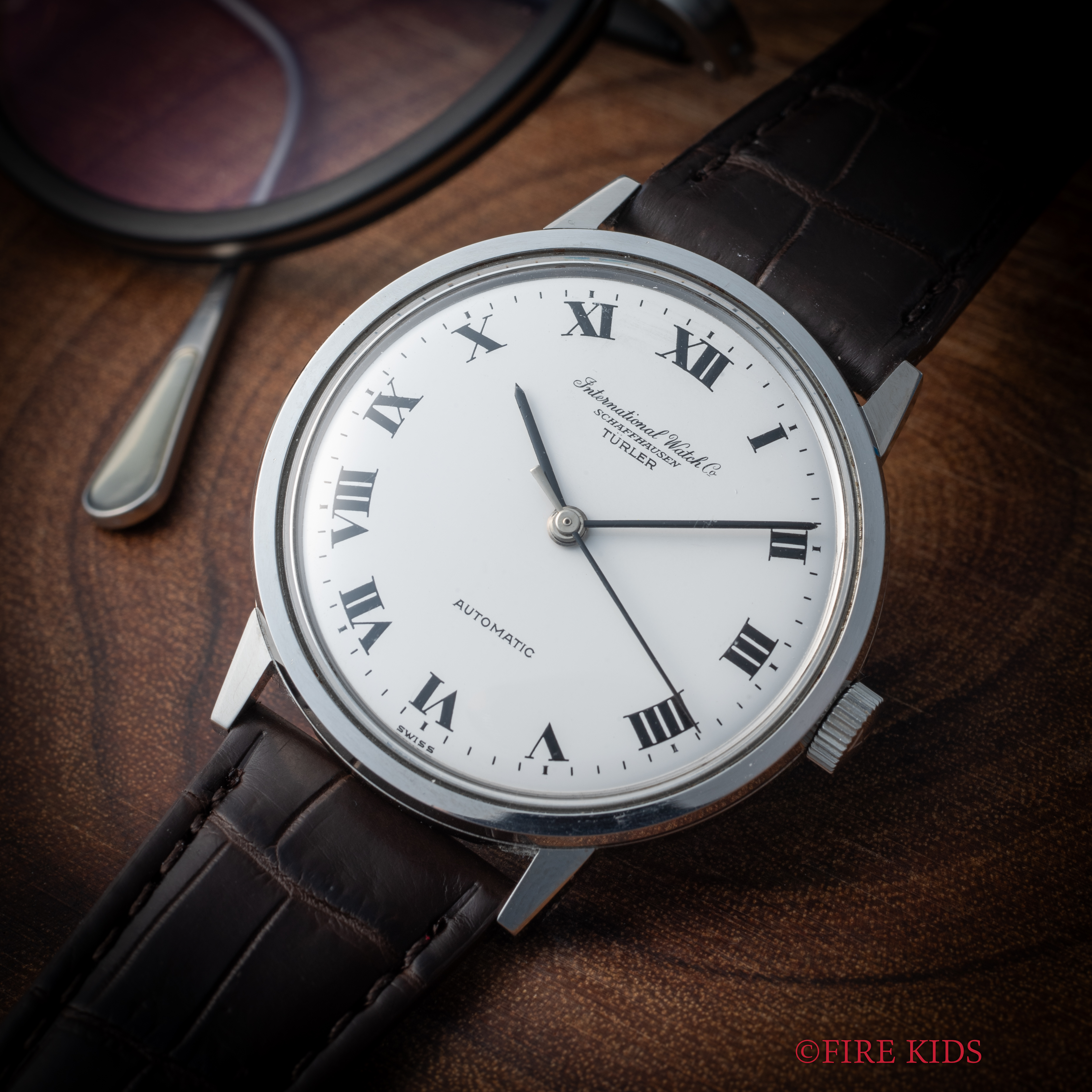 IWC ラウンドモデル オートマチック チューラーダブルネーム ホワイトローマンダイヤル 1969年製 お魚リューズ