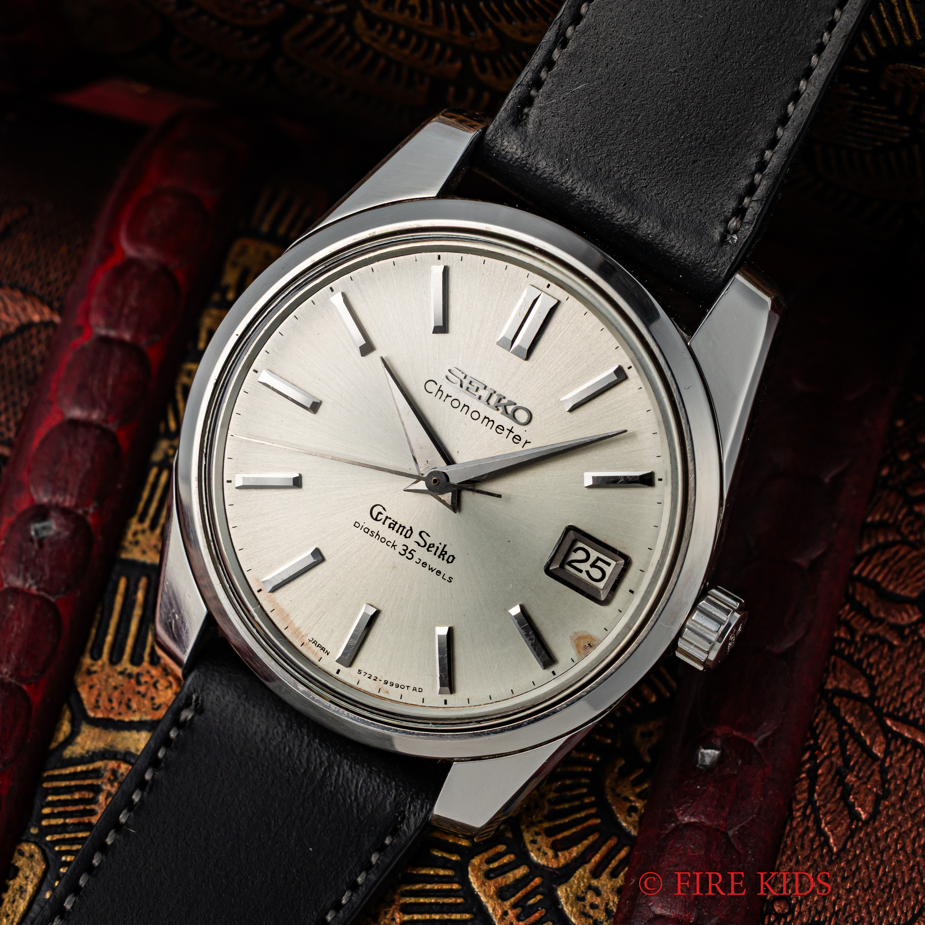 グランドセイコー 2nd前期 セルフデーター 1965年製 Ref.5722-9990 57GS 手巻クロノメーター 獅子メダル 純正尾錠付き