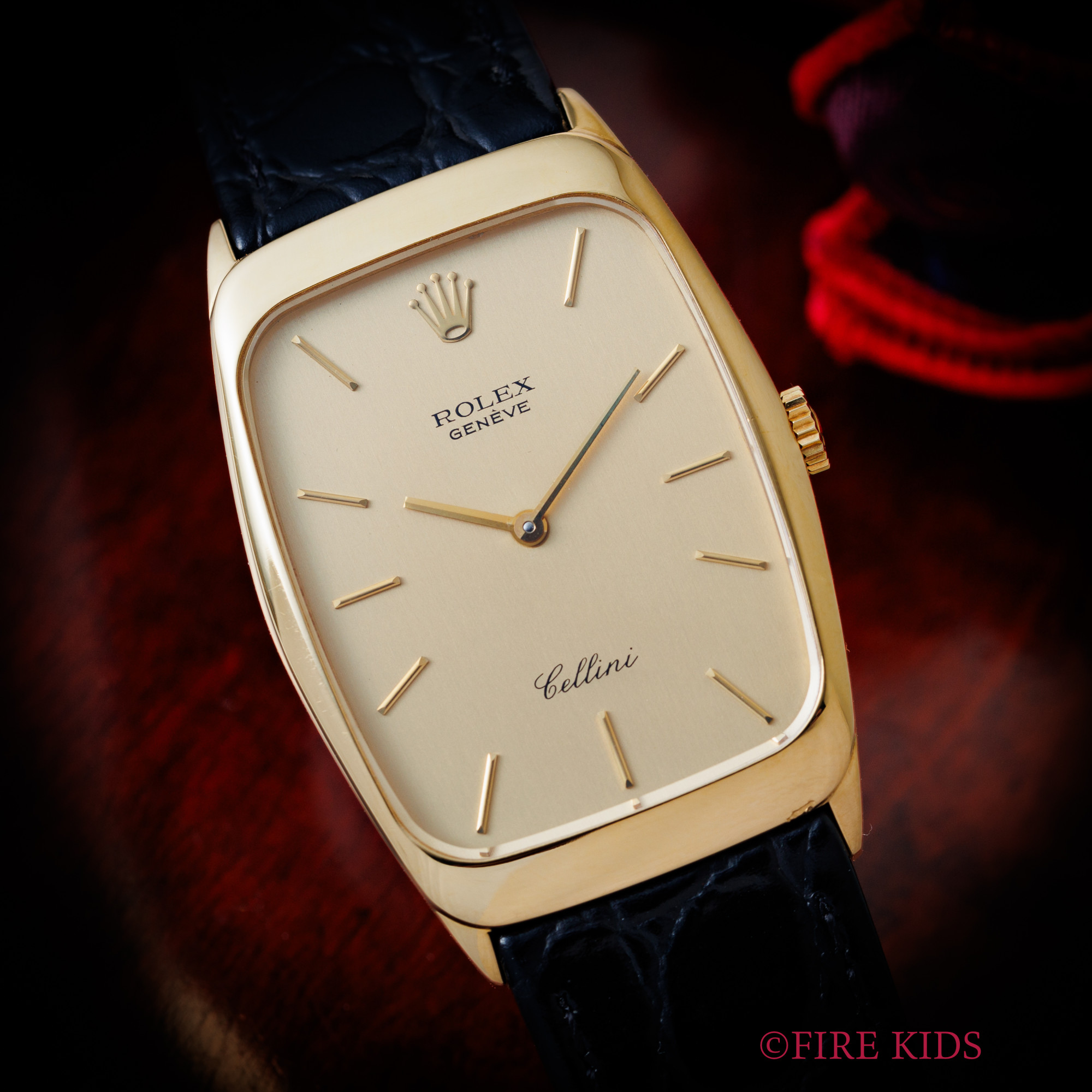 ロレックス ROLEX 18金無垢 チェリーニ トノーケース 1975年製 Ref.4136 手巻き Cal.1601 純正GP尾錠