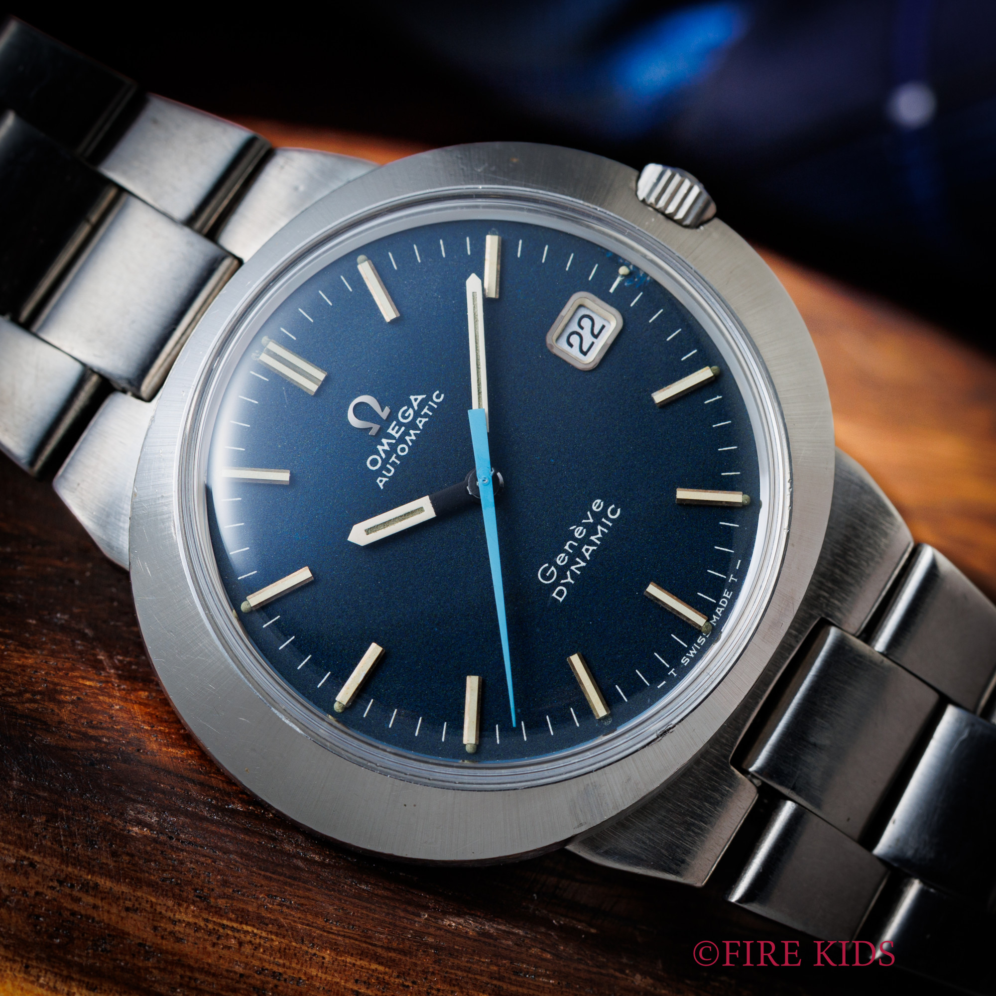 オメガ ジュネーブ ダイナミック 1969年製 自動巻き Cal.565 ブルー文字盤 純正ブレス付き