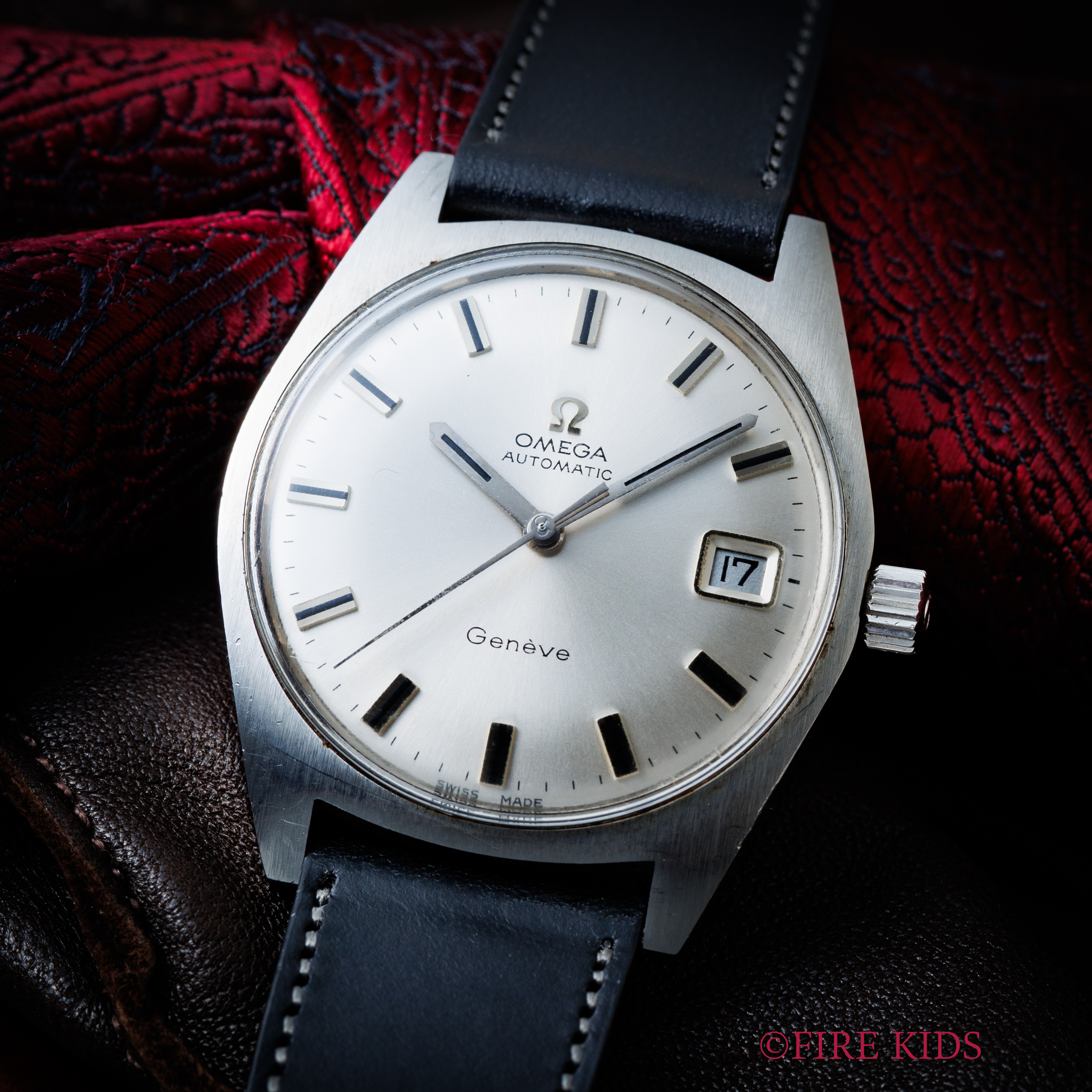 オメガ ジュネーブ 1968年製 自動巻き Cal.565 トノーケース