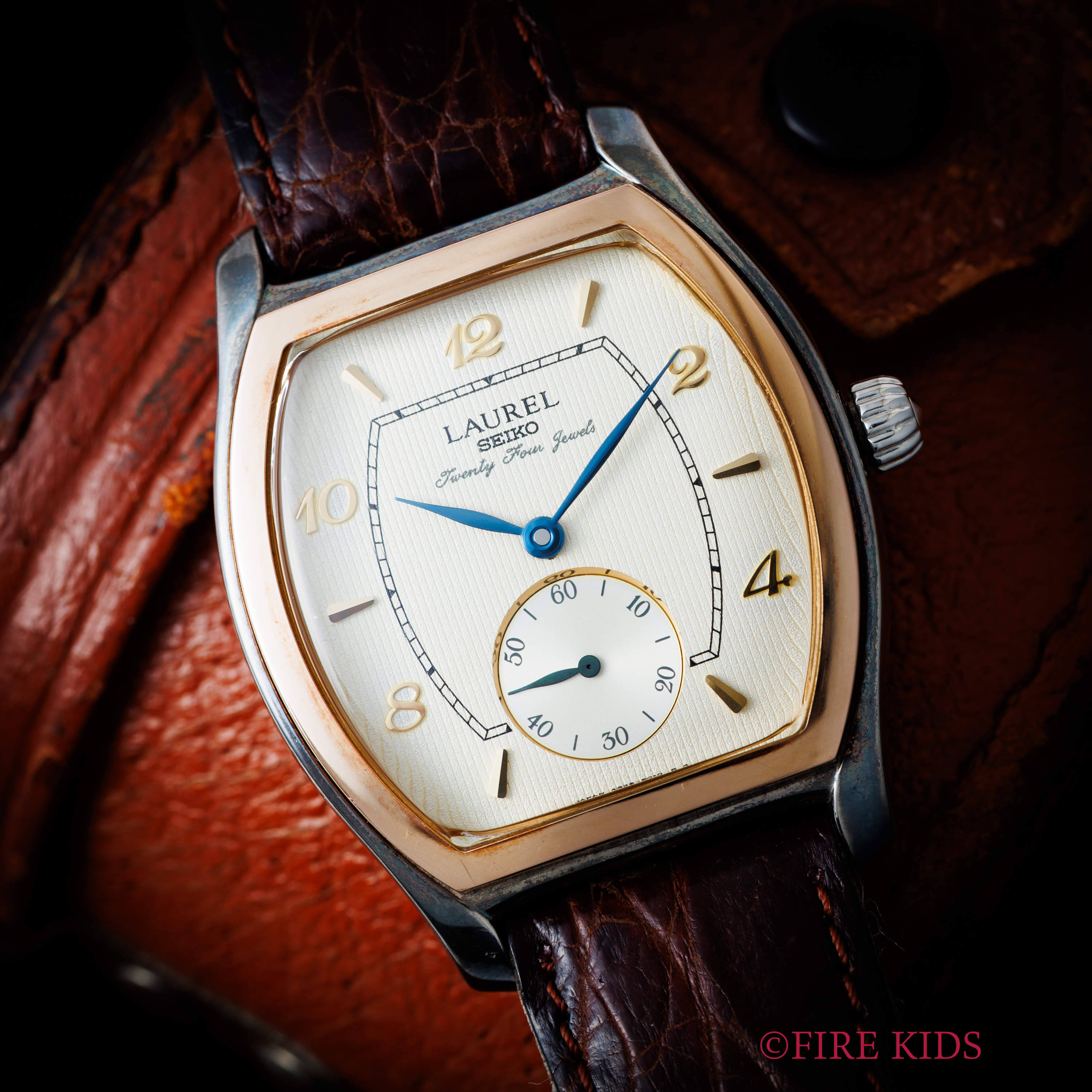 セイコー ローレル 1996年製 925銀無垢トノーケース 18金無垢ベゼル 手巻きCal.4S28A 箱 ギャラ付